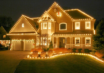 Novelty Lights C9 Clear Christmas String Light Set - 25 Foot, Indoor/Outdoor, Dimmable, Green Wire