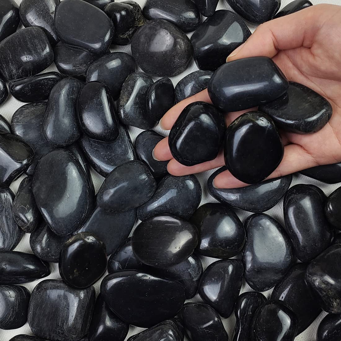 FANTIAN 2 lbs Black Pebbles for Indoor Plants, 1-2 Inch Small Bag Black Stones. Decorative River Rocks for Plants, Landscaping, Vase Fillers and Outdoor Garden