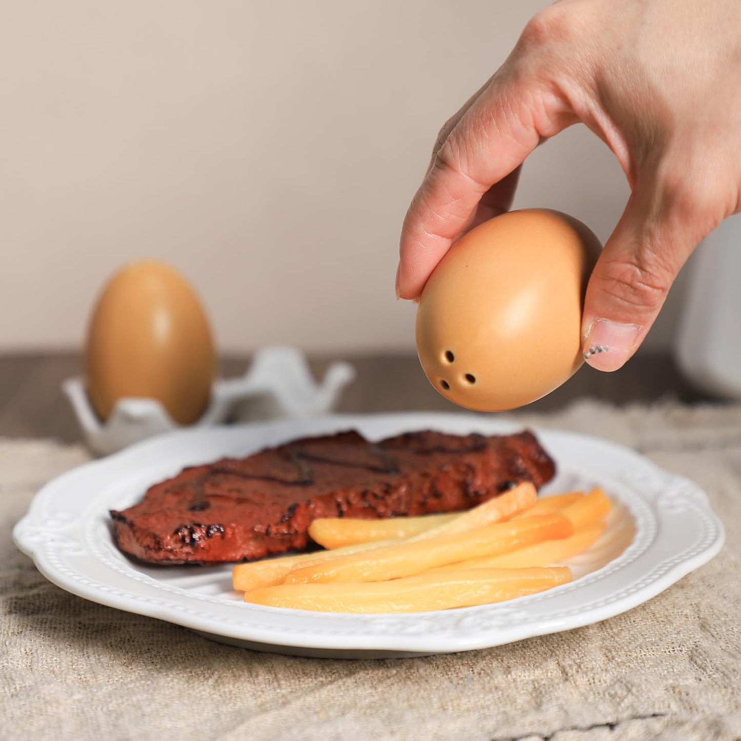 Gaolinci Egg Shape Porcelain Salt & Pepper Shakers, Salt Shaker Set with Tray
