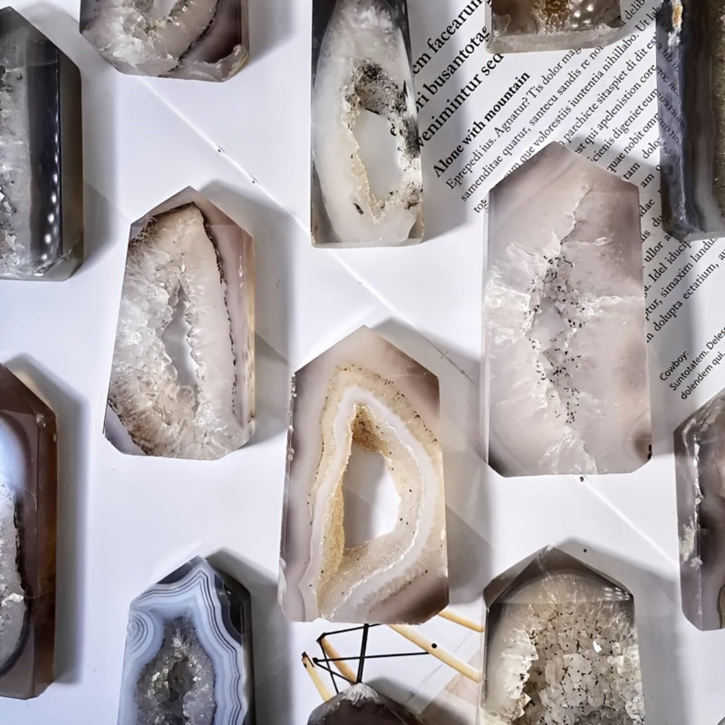 YOUNAIERZX Agate Geode Crystal Point Towers Healing Stones for Reiki Energy Grid Meditation and Spiritual Growth