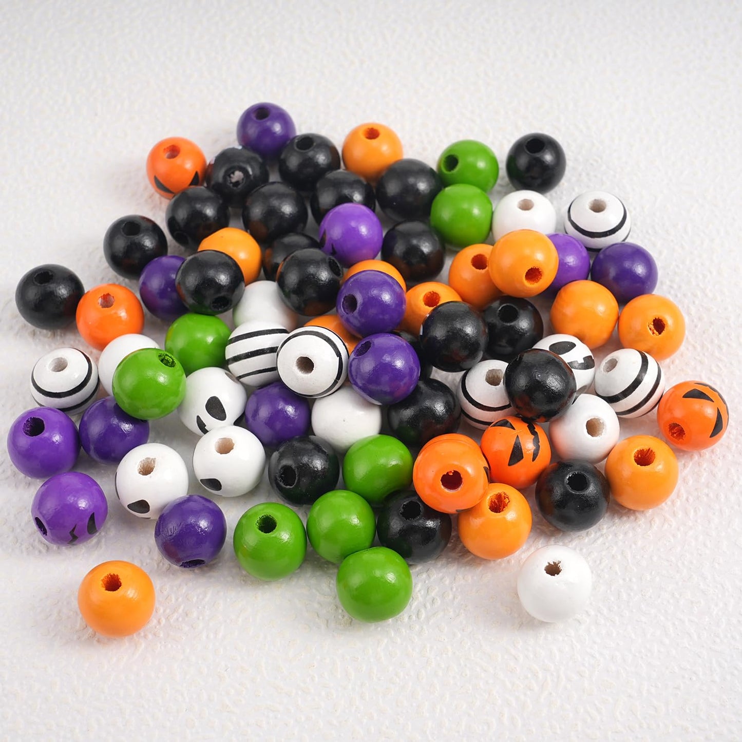 200 Pcs Halloween Wooden Beads Round Loose Beads for Craft Spacer Bead with Twine for Party Tiered Tray Garland Farmhouse Garden DIY Decor
