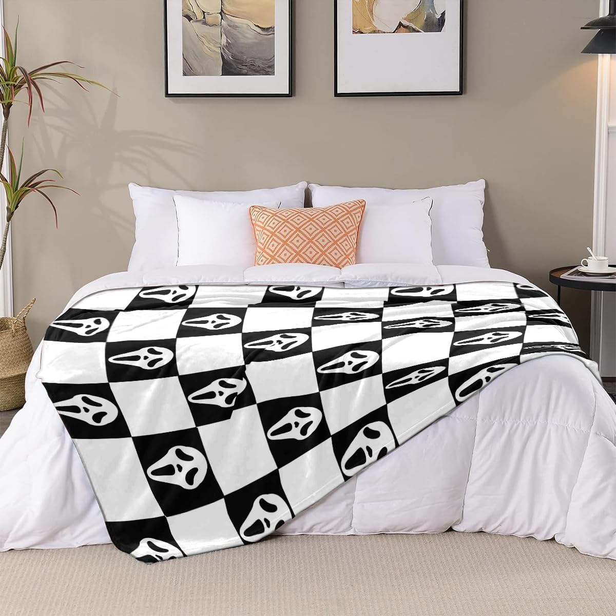 YWZDS Spooky Face Throw Blanket, Black and White Checkered Pattern, Halloween Ghost Blankets Fuzzy Gifts for Sofa Couch Bedroom (50 * 60 inch)