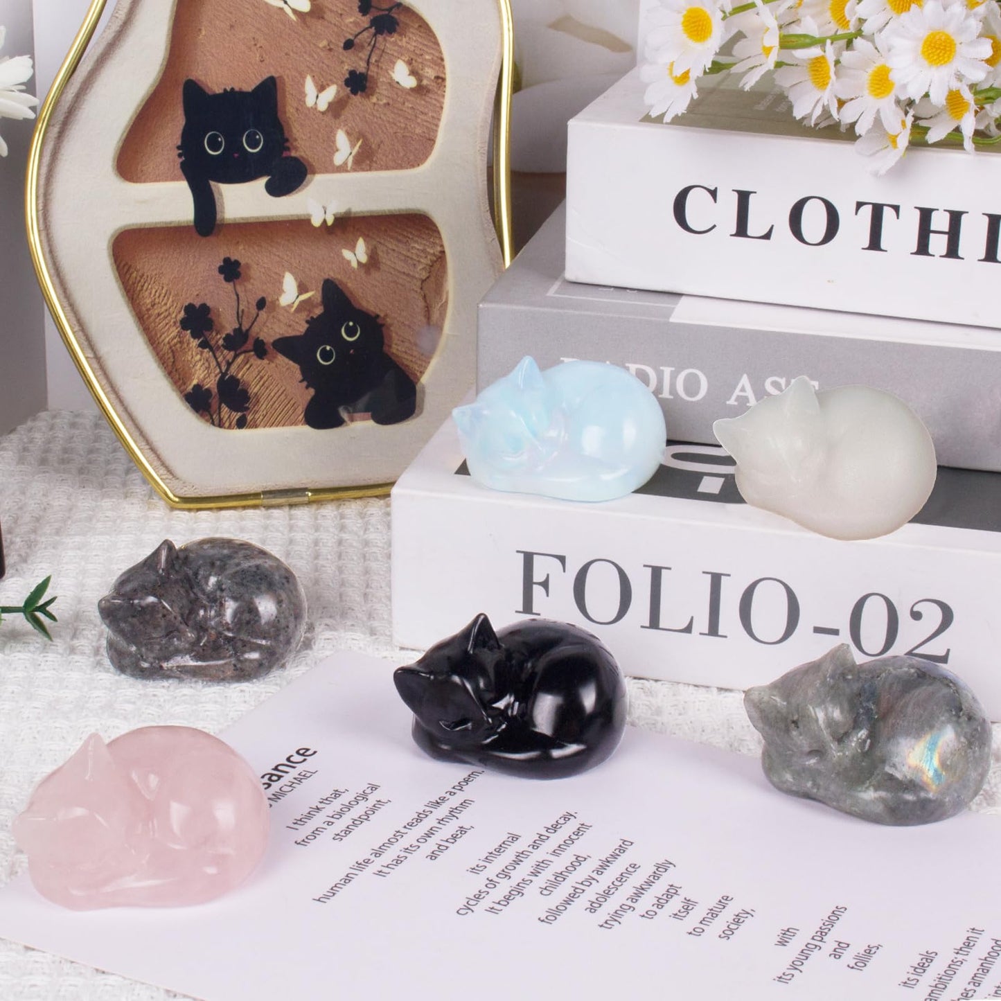 Hguxmcu Crystal Black Cat Figurine Decor, 2.1 Inch Obsidian Sleeping Cat Sculpture, Hand Carved Natural Reiki Healing Crystal Animal Statue for Home Office Desk Decor Accessories, Gift for Cat Lovers
