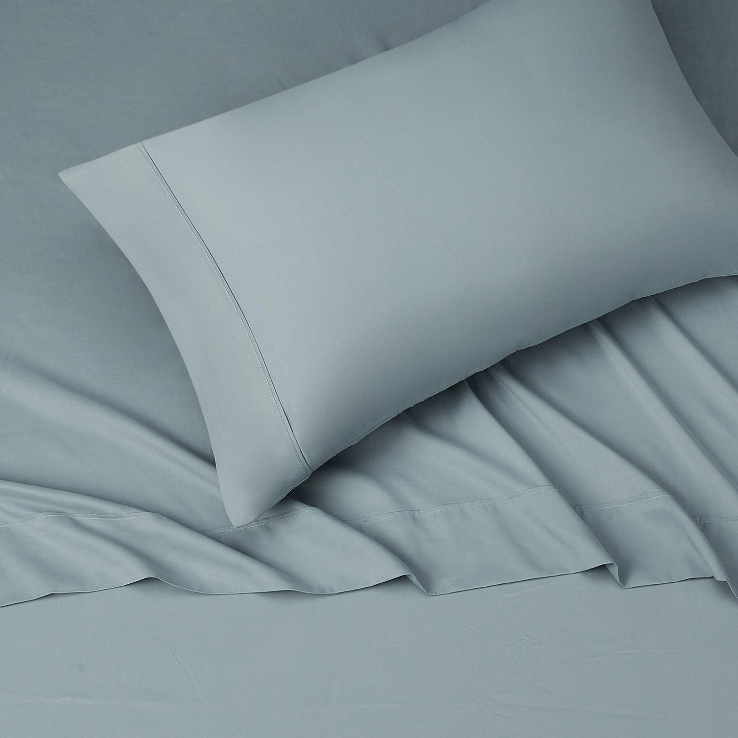 Amazon Basics Lightweight Super Soft Easy Care Microfiber 3-Piece Bed Sheet Set with 14-Inch Deep Pockets, Twin XL, Spa Blue, Solid