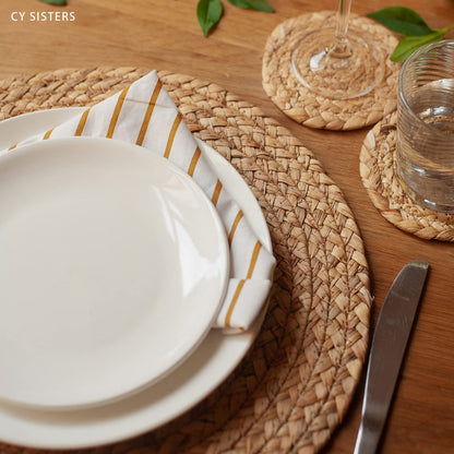 CY SISTERS Woven Placemats Round Placemats Set of 6, 13.5 Inch Wicker Placemat Circle Rattan Placemats Farmhouse Boho Braided Natural Water Hyacinth Place Mats for Indoor & Outdoor Table Decor