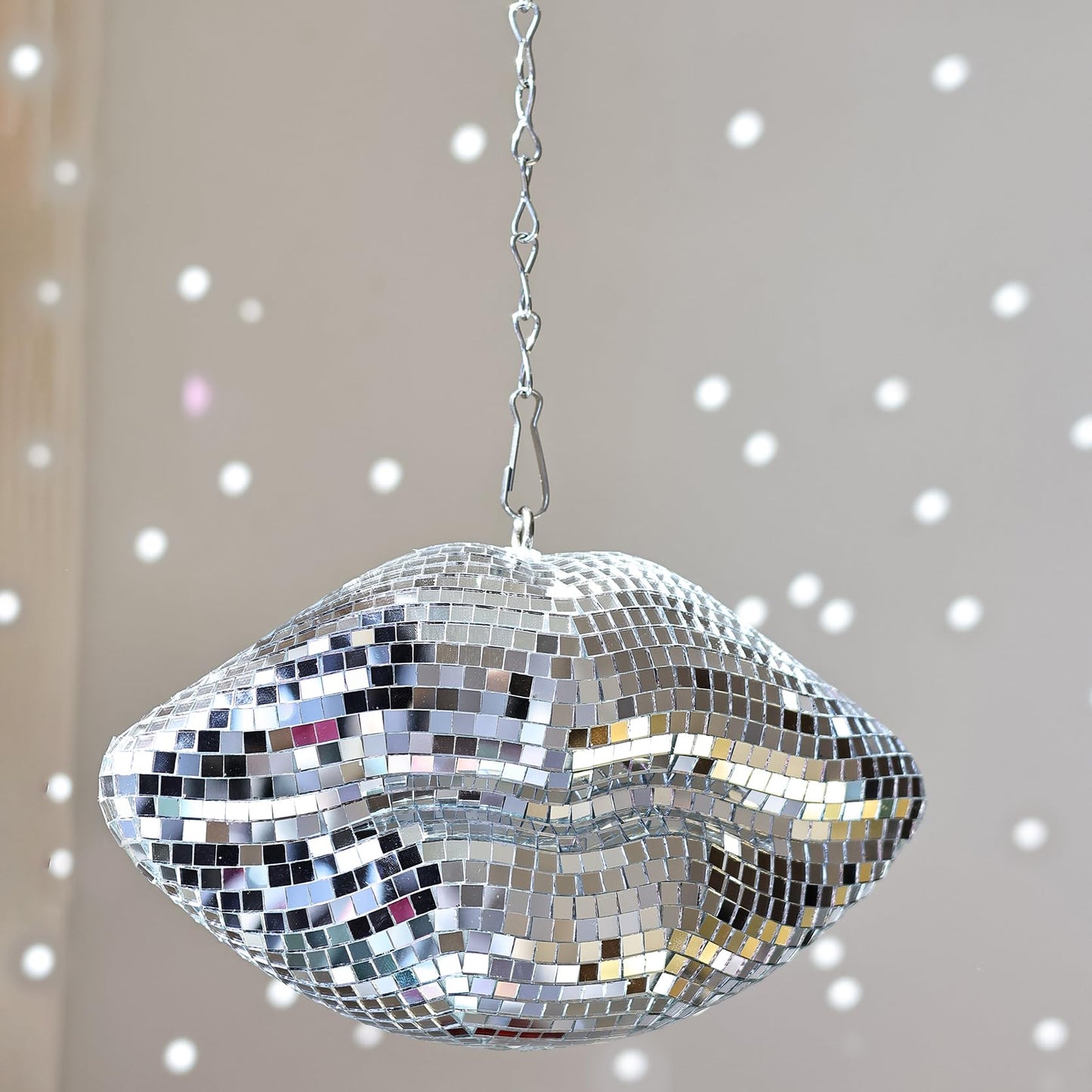 Lips Disco Ball Decor, Hanging Silver Disco Ball Ornament, Lip-Shaped Pop Art Decoration, Cute Handmade Gift for Retro Party, Bedroom, Wedding, Christmas