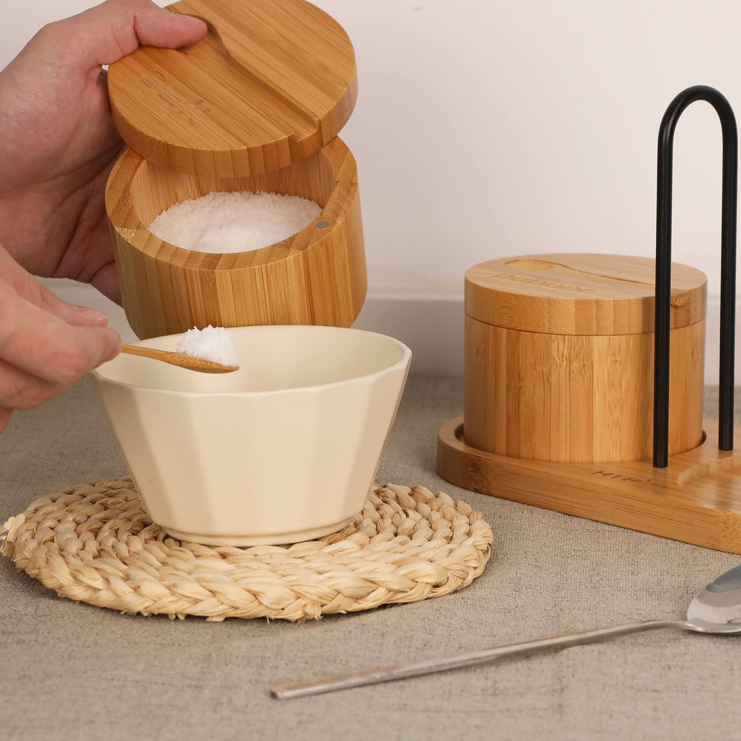 HTB Salt and Pepper Cellar Set With Holder & 2pcs Snack Organizer