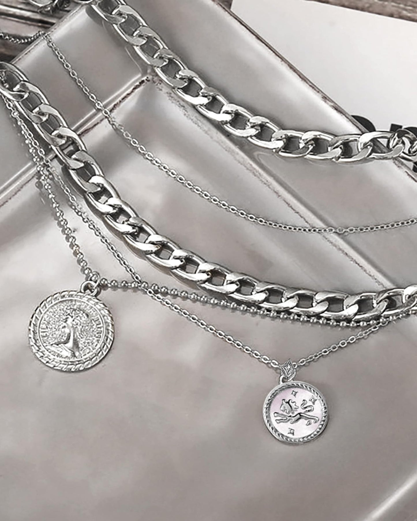 MJartoria Gold Layered Necklaces for Women Trendy Retro Coin Pendant Necklace Dainty Chunky Chain Choker Necklaces for Jewelry Birthday Gifts (Silver, Zodiac-Leo-3PCS Layered)