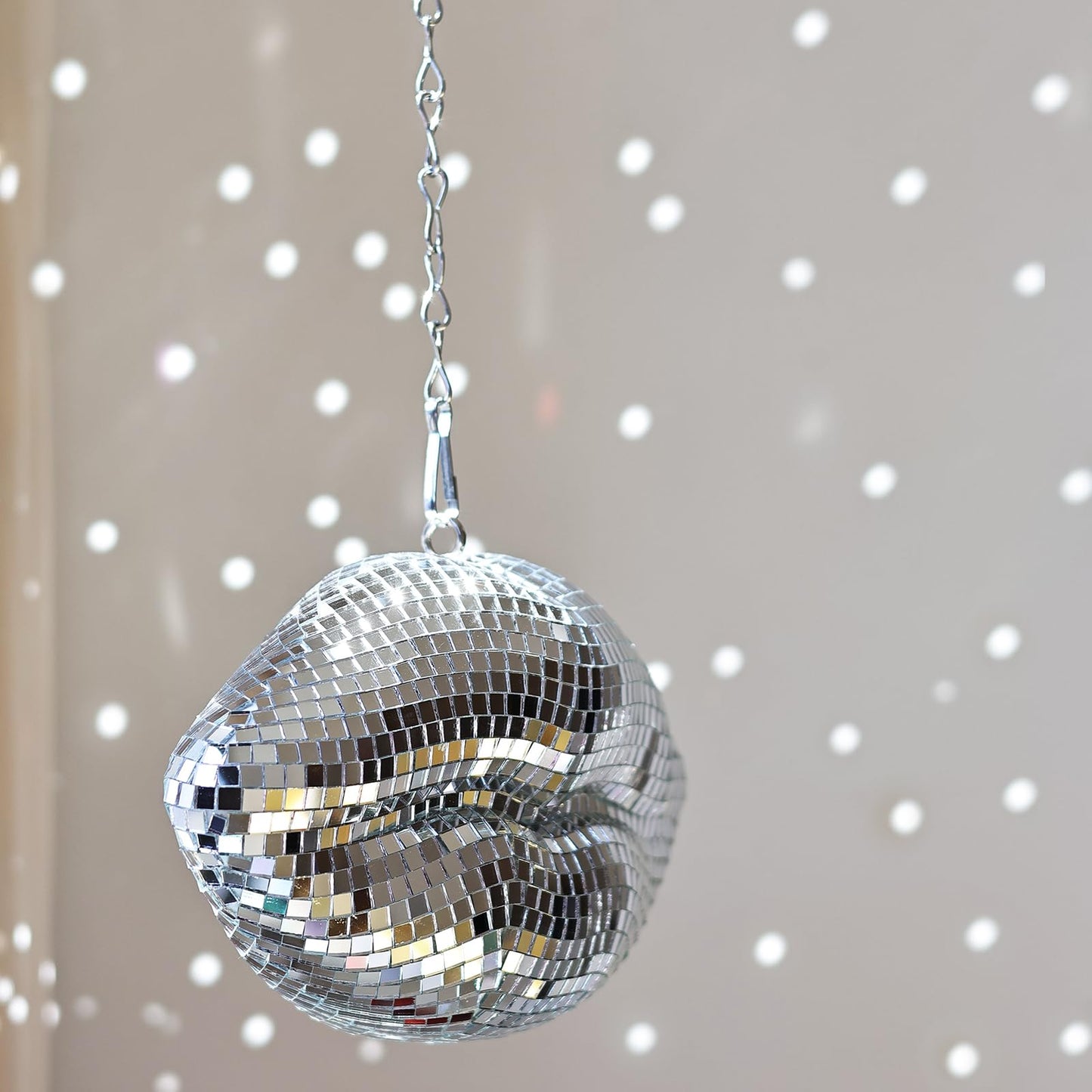 Lips Disco Ball Decor, Hanging Silver Disco Ball Ornament, Lip-Shaped Pop Art Decoration, Cute Handmade Gift for Retro Party, Bedroom, Wedding, Christmas