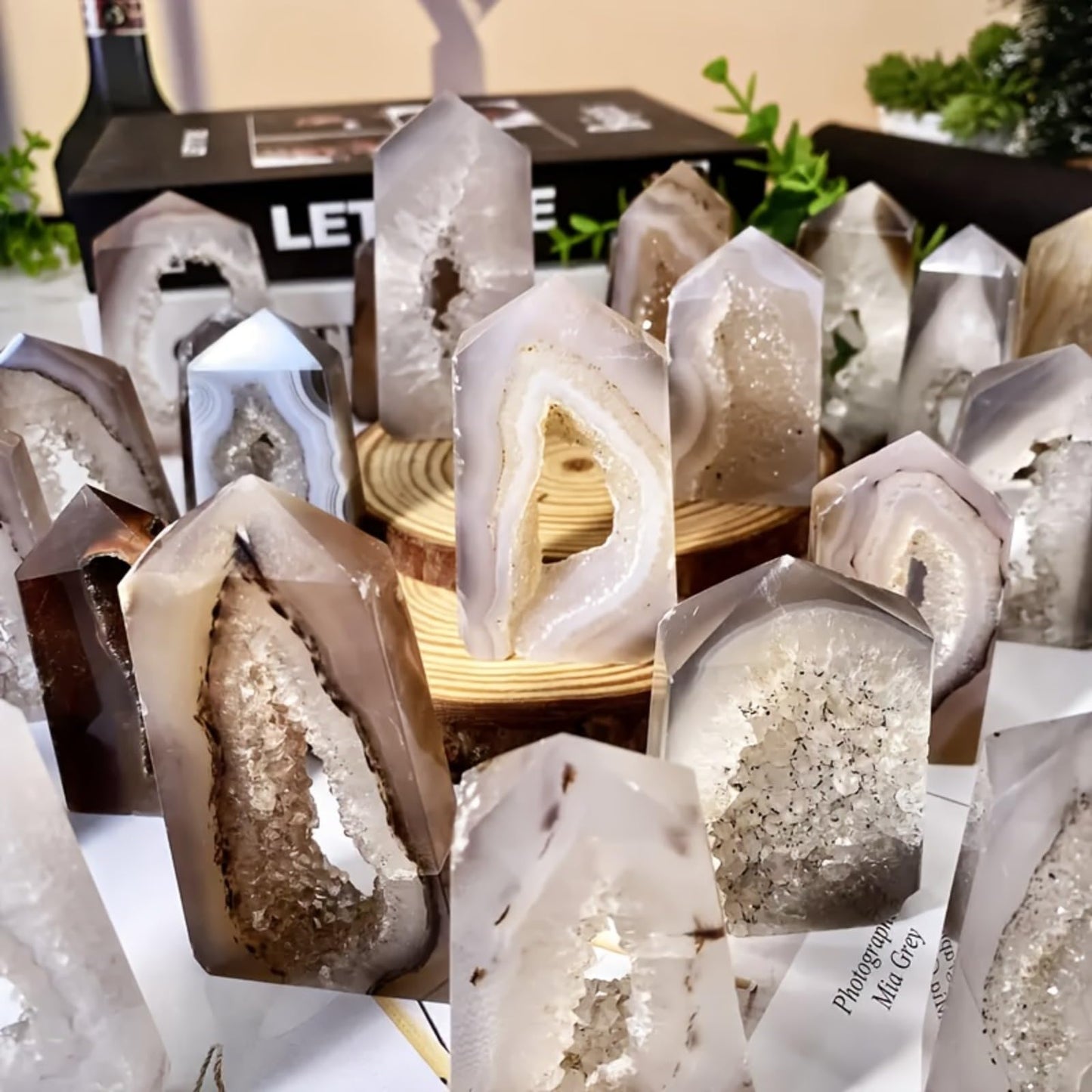 YOUNAIERZX Agate Geode Crystal Point Towers Healing Stones for Reiki Energy Grid Meditation and Spiritual Growth