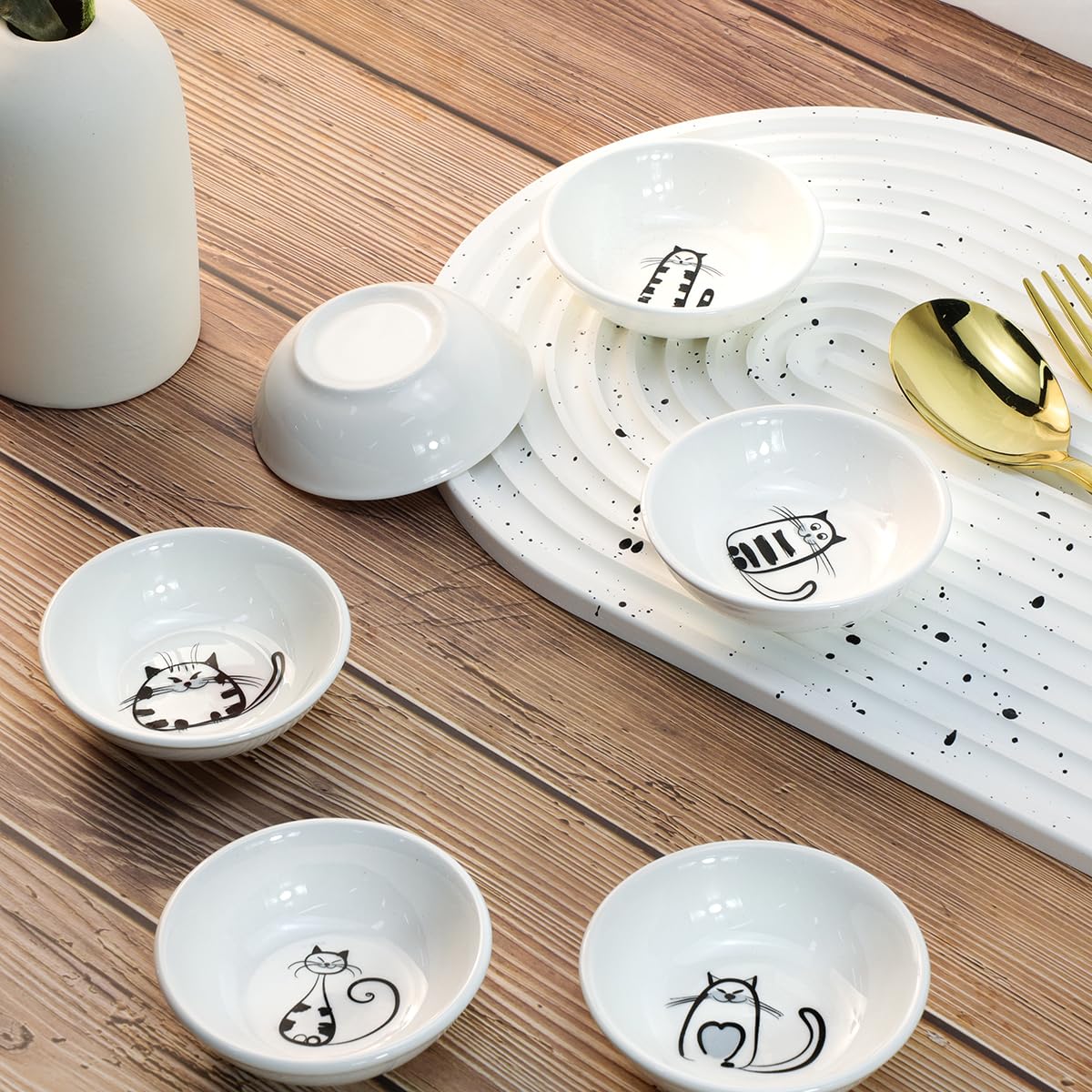 SOCOSY Super Cute Cat Ceramic Sauce Dish/Seasoning Bowl/Sushi Soy Dipping Bowl/Appetizer Plates/Serving Dish for Kitchen Home (Set of 6)