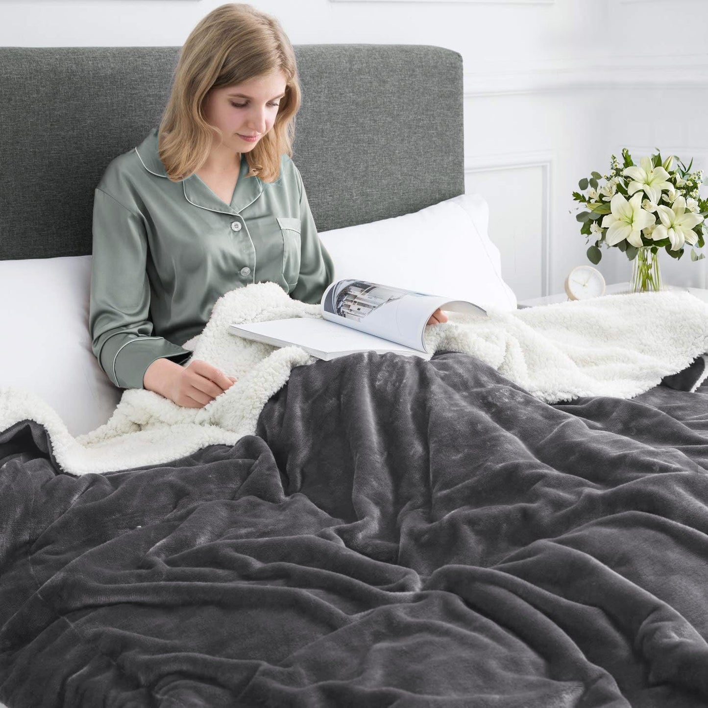 Imperial Rooms Sherpa Fleece Blanket Bed Throws Blankets For Sofas Soft Fluffy Thick Travel Blanket Reversible Microfiber Throw (Grey, Single (130 x 150 Cm))