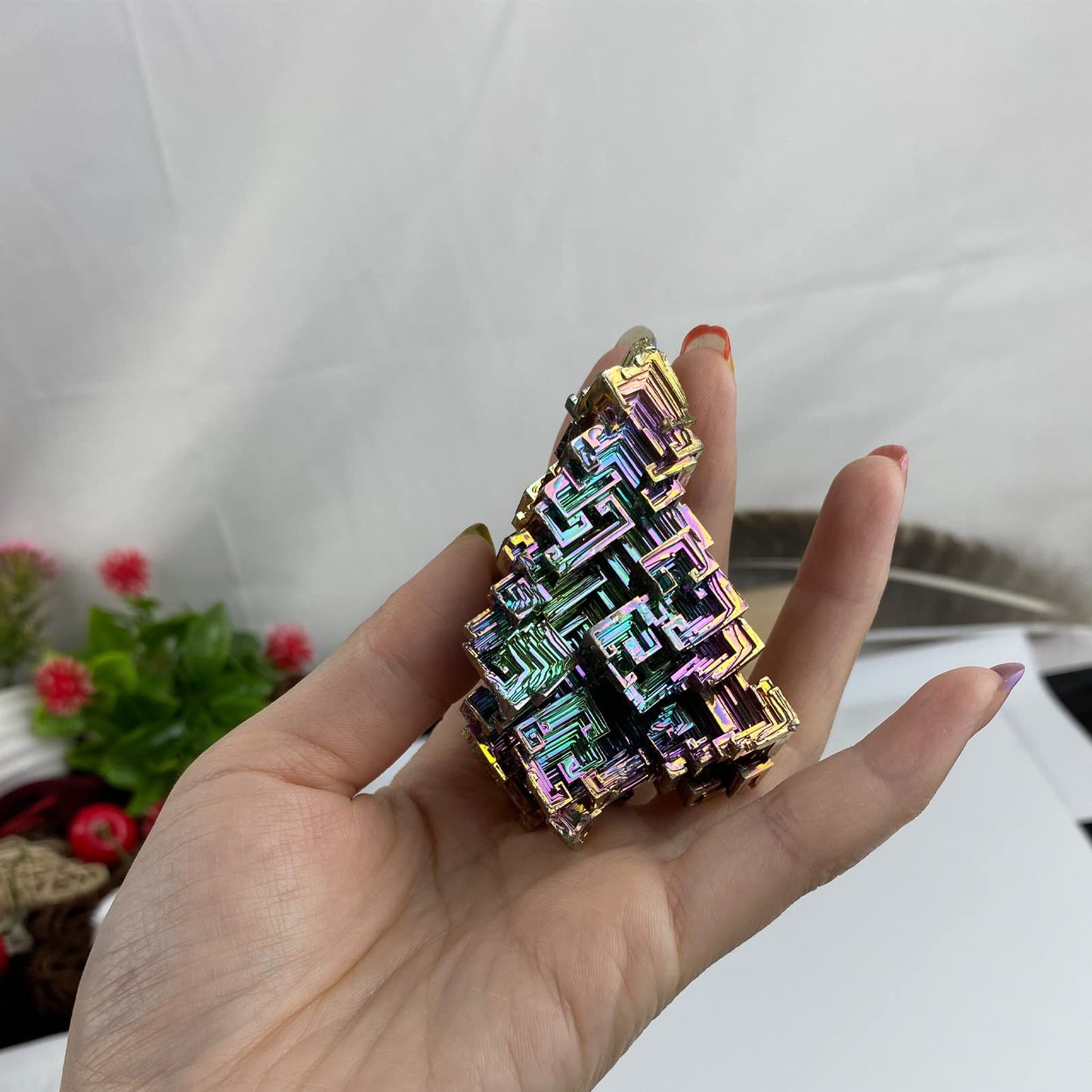 FOMNKKN Natural Bismuth Ore, Rainbow Bismuth Metal Crystal, Crystal Gifts, Mineral Specimen, Home Decoration, Approx: 0.19-0.24Ib