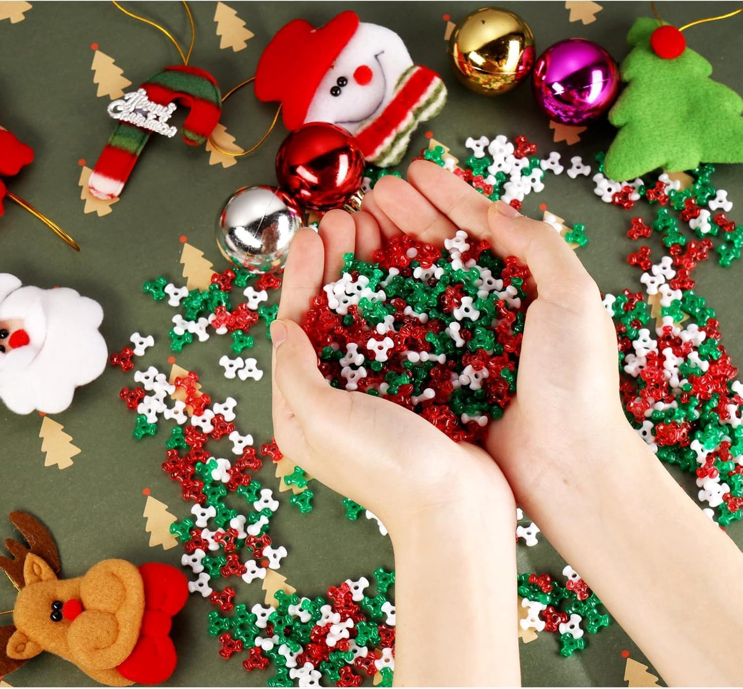 1840pcs Christmas Tri Beads, Tri Beaded Ornament Kit Christmas DIY Bead Christmas Tree Hanging Decoration，Xmas Beads Ornaments Candy Cane Ornament