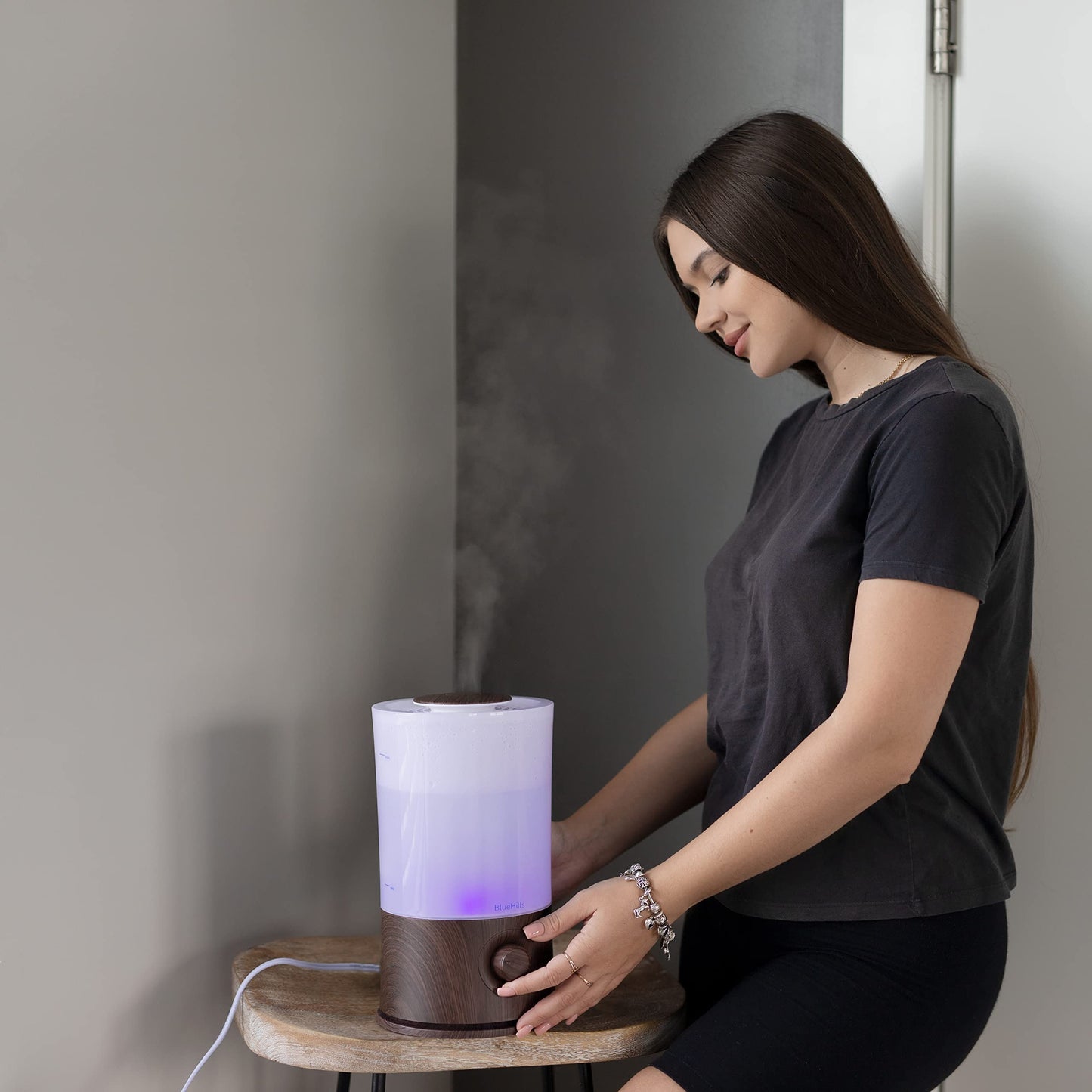 BlueHills Premium 2000 ML XL Large Essential Oil Diffuser Aromatherapy Humidifier for Large Room Home 40 Hour Run Huge Coverage Area 2 Liter Extra Large Capacity Huge Diffuser Wood Grain E005