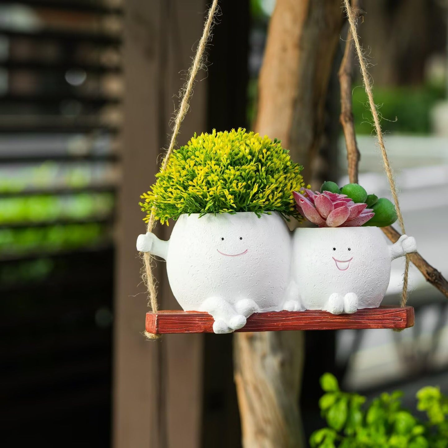 SeoatLink Cute Hanging Face Planter Pots, Funny Swinging Two Head Planters Succulent Pots with Drainage Hole, Funny Resin Hanging Plant Pots for Indoor Outdoor Plants White
