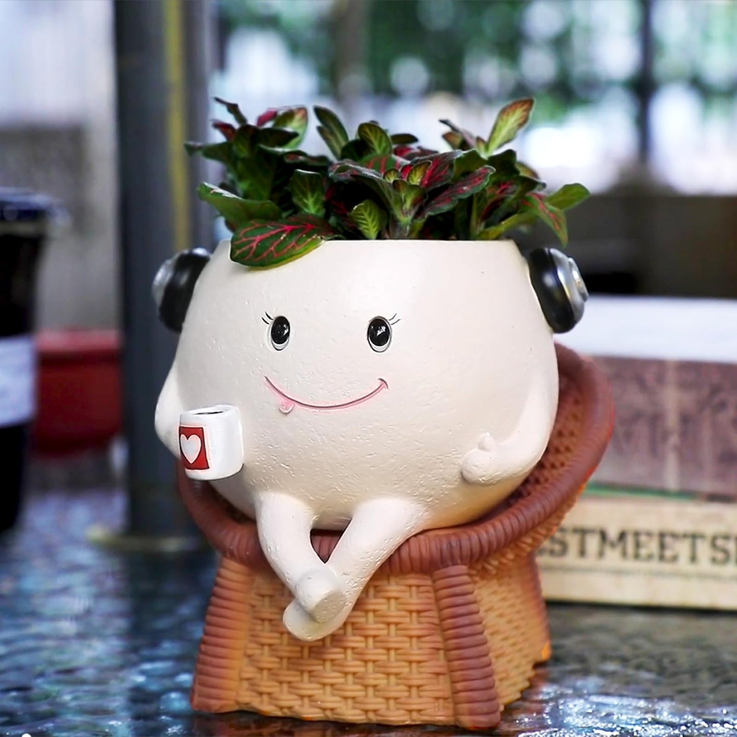 NINIPAPA Smiley Face Flower Pot Cute Chair Planter with Drainage Hole, Funny Indoor Planter for Succulents Herbs, Small Plants Happy Little Pot Unique Gifts for Plant Lovers