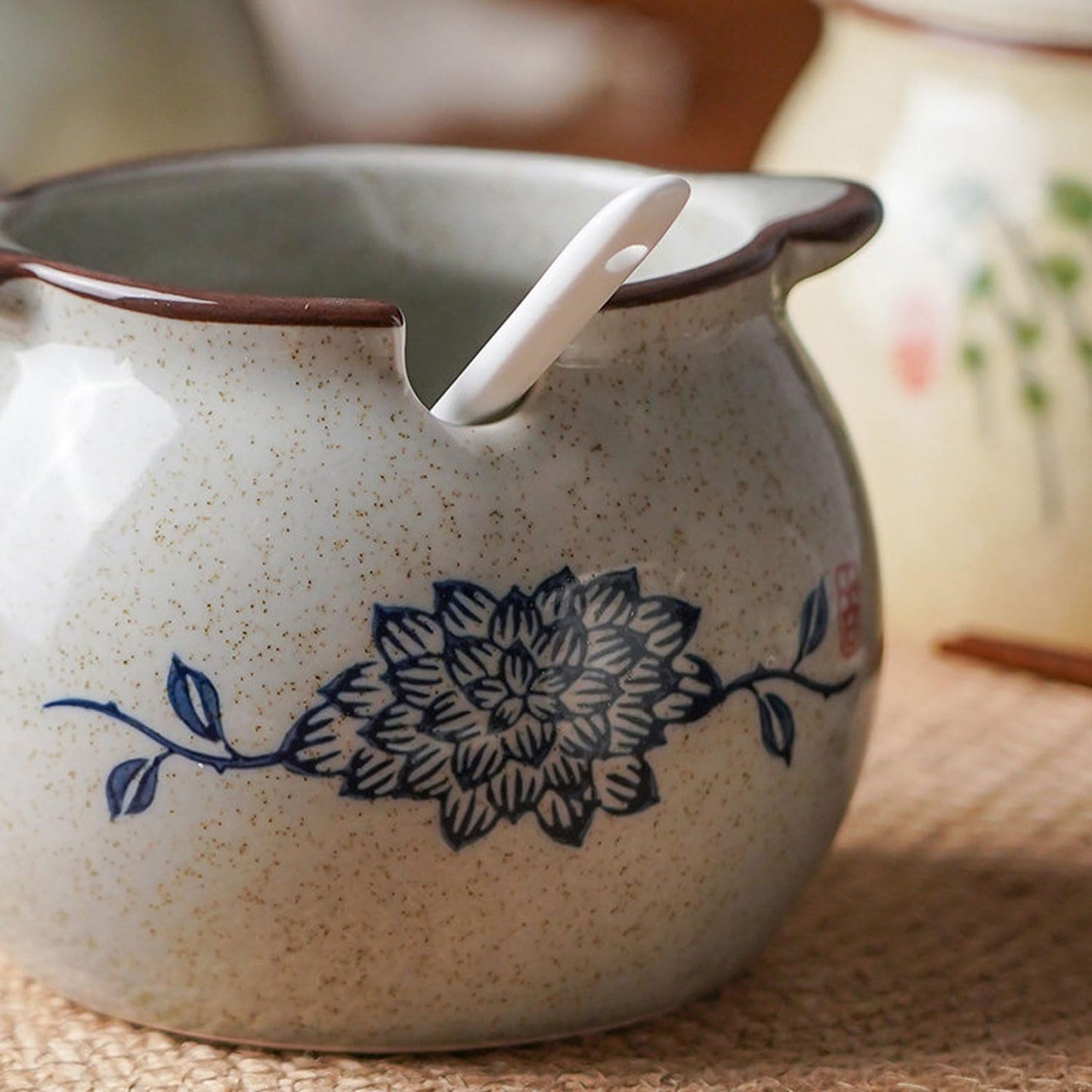 hengshukeji Sugar Bowl with Lid and Spoon,Vintage Ceramic Seasoning Jar, 10oz Stoneware Sugar Salt Holder, Glazed Condiment Container for Kitchen Counter (Lotus)