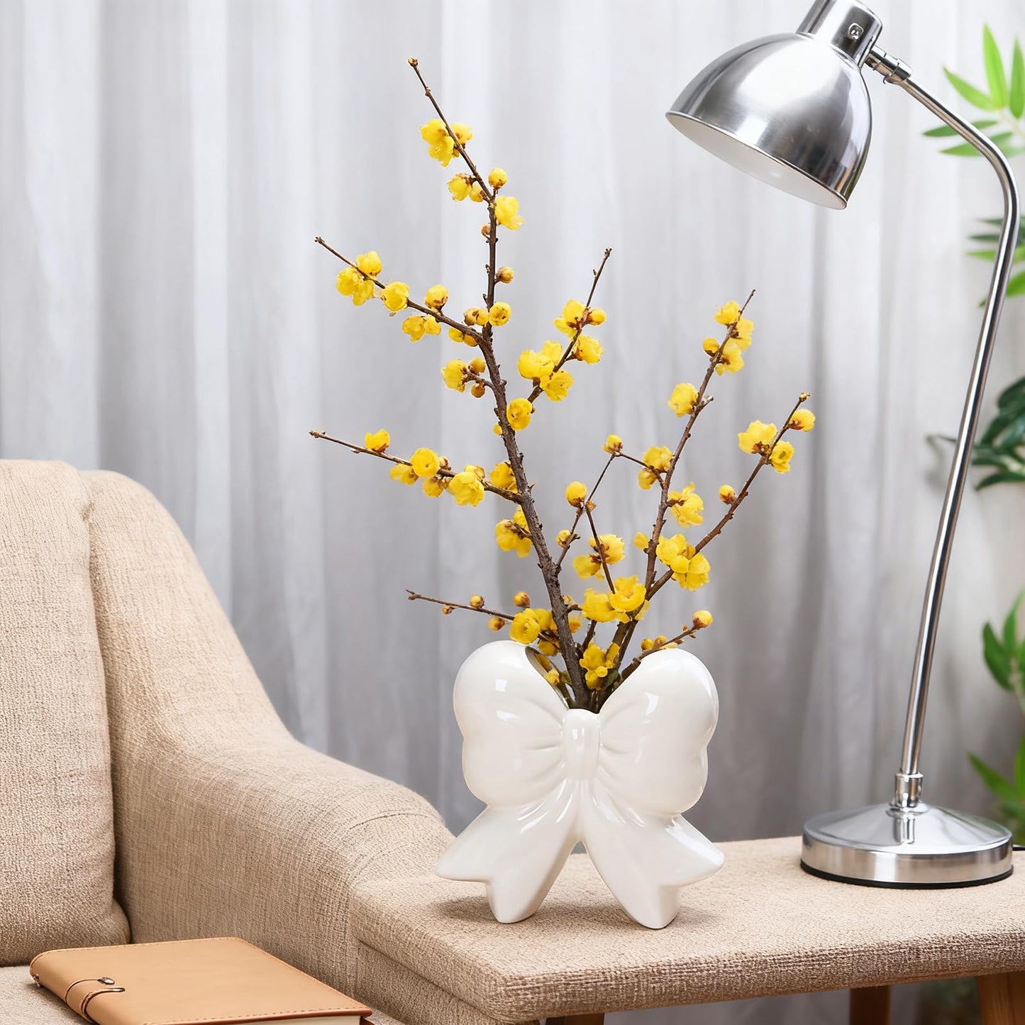 Disoza Bow Vase White Ceramic Vase Flower Cute Decorative Minimalist Farmhouse Beige Flowers Tulip Pampas Grass Modern Home Decor for Table Bathroom Shelf