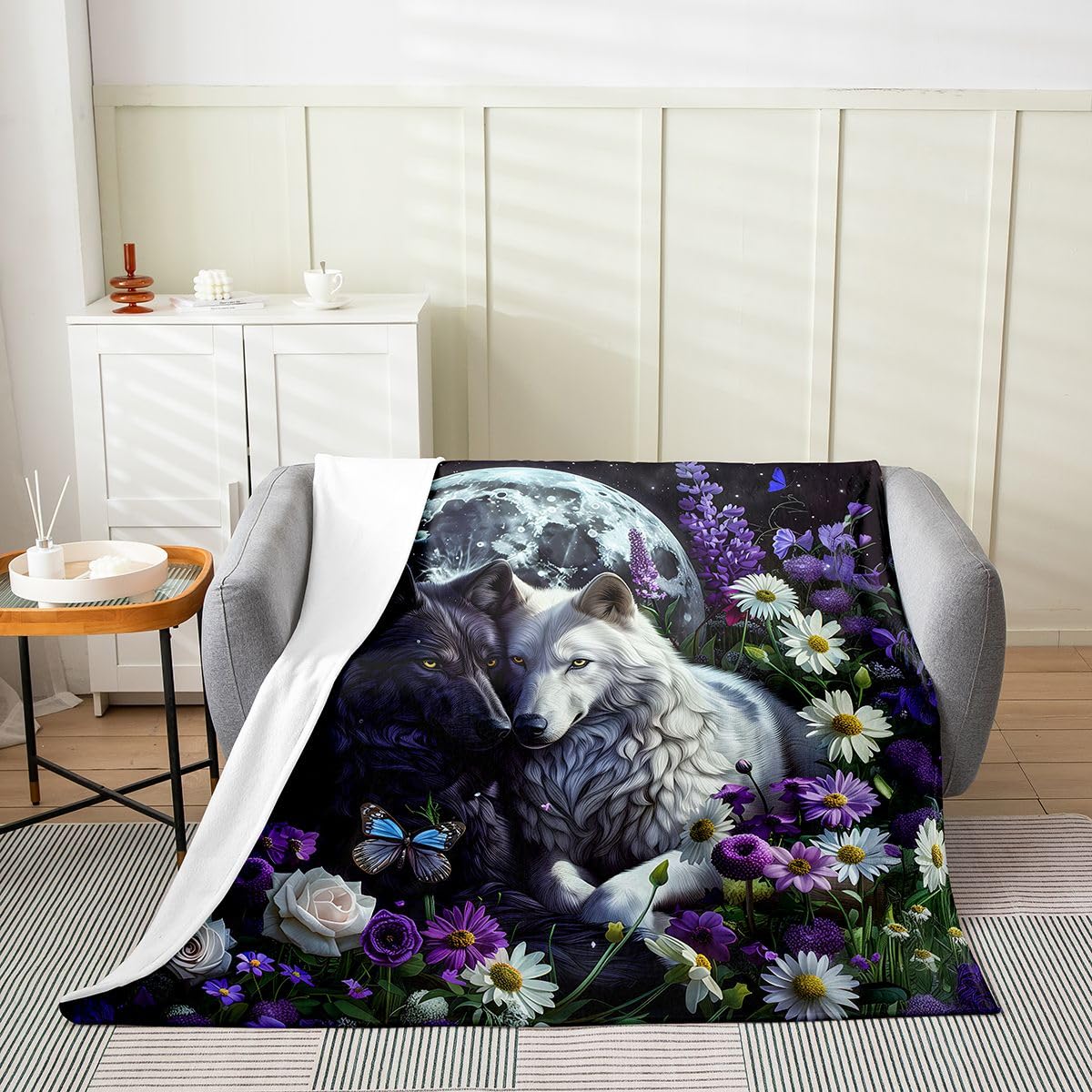 Feelyou Wolf Fleece Throw Blanket Halloween Themed Flannel Blanket Plush Fuzzy Trick or Treat for Bed Couch Chair Living Room Wolves Howling 40"x50" Purple Black and White Bedroom Decor
