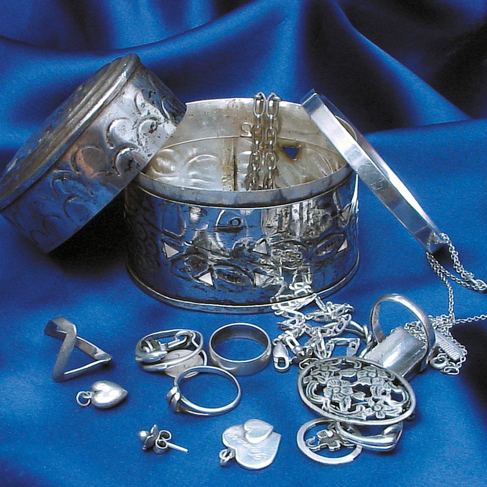 HG Jewellery Cleaning Bath, Jewellery Cleaner for Gold, Silver & Fine Jewellery, Cleaning Kit & Dip for Rings, Necklaces, Earrings & Brooches, Restores Shine & Sparkle - 300ml