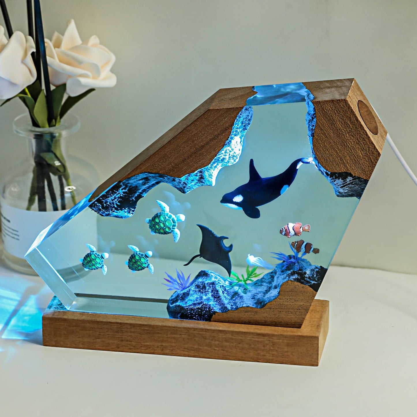 Orca Ocean Resin Lamp - Handmade Resin Night Light with USB Port, Variable Lights, Marine Biology Gifts for Women and Men, Ocean Enthusiast Collectibles, Unique Birthday Gifts for Him & Her (6"x4")