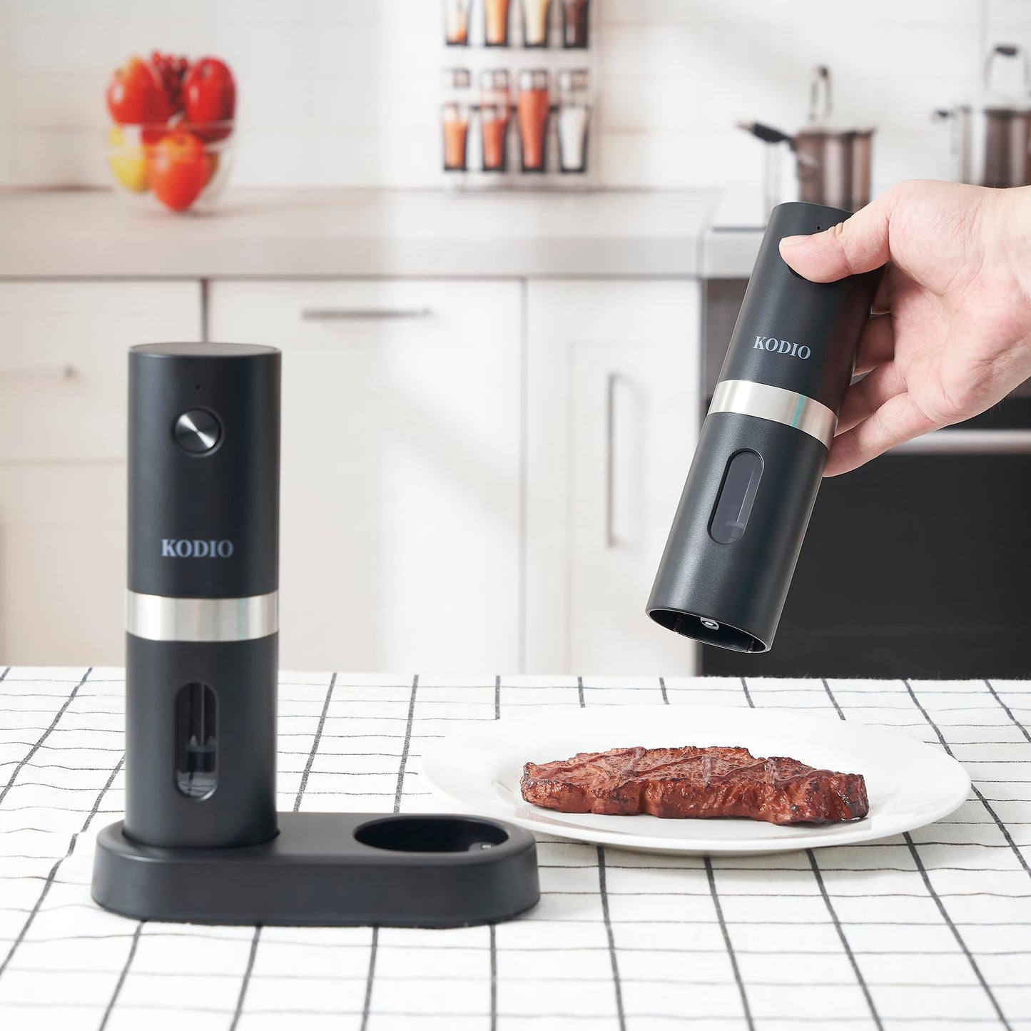 Electric Salt and Pepper Grinder Set, Rechargeable Base, Automatic Salt & Pepper Mill Refillable with USB Cables, Salt and Pepper Shakers, LED Light, One Hand Operation, 2 Adjustable Coarseness Mills