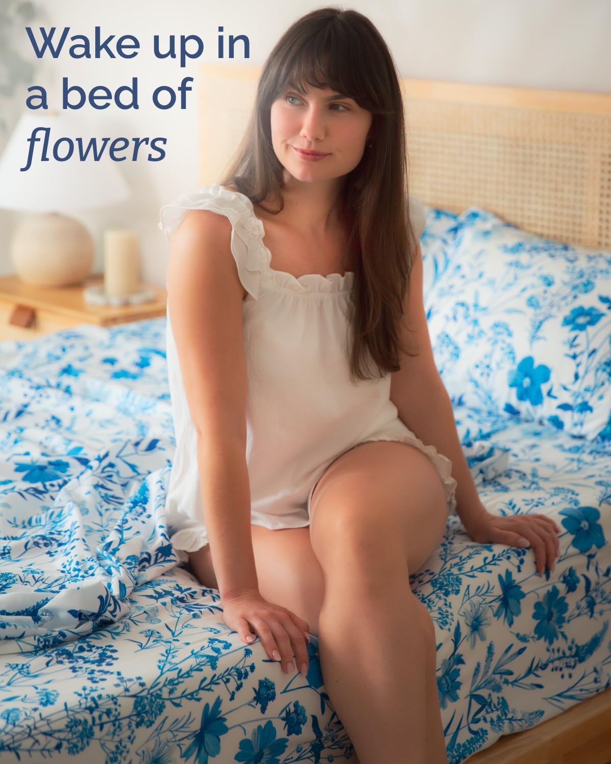 Floral Sheets - White & Blue Bed Sheet Set - 1 Flat, 1 Fitted & 2 Pillowcases w/ Deep Pockets - Comfy, Cozy, Wrinkle & Fade Free - Boho Botanical Bedding - Soft, Breathable & Cooling - King Size Set