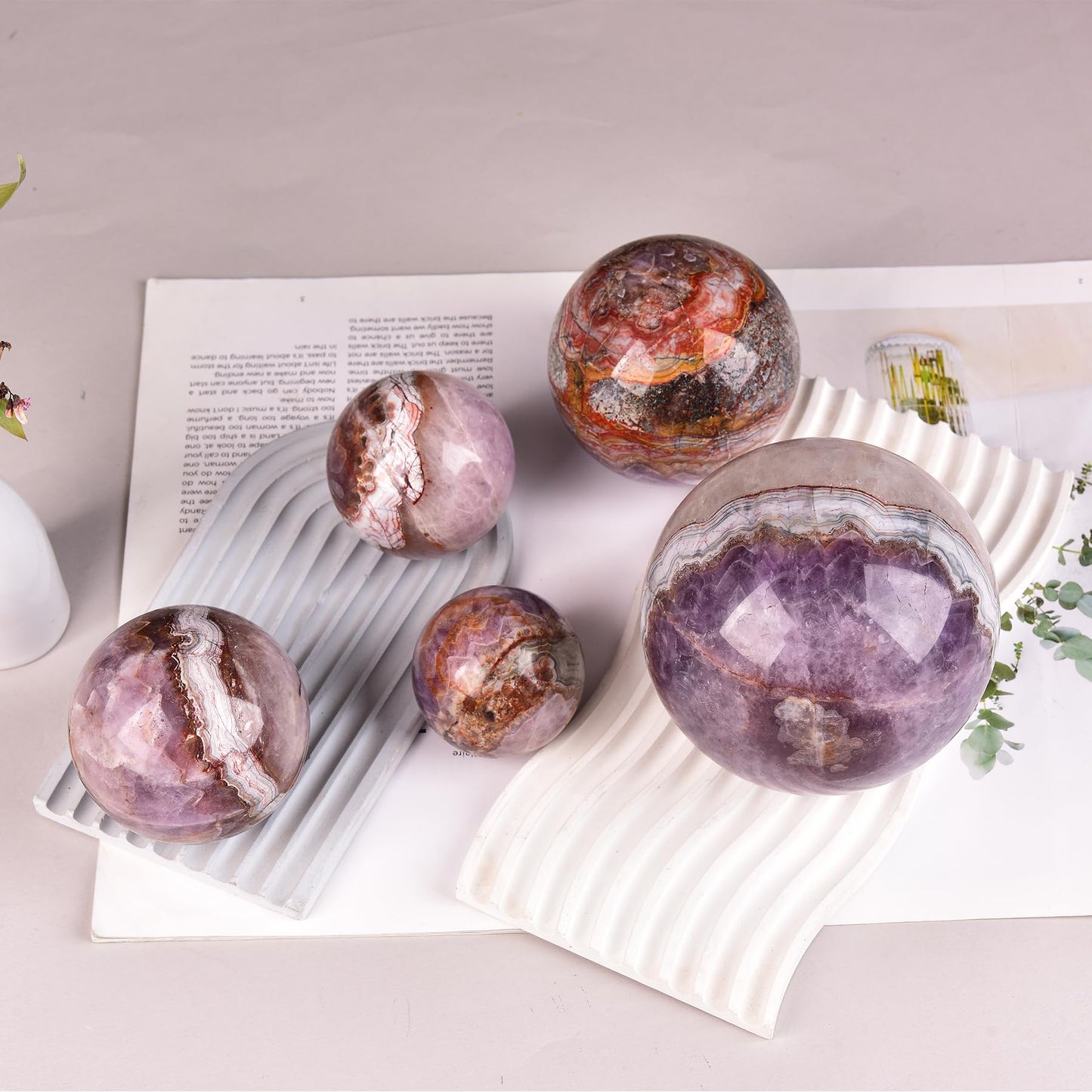 JIC Gem Amethyst Agate Crystal Ball with Wooden Stand Pink Healing Crystal Sphere Ball for Feng Shui Decor Spiritual Gifts 60-70mm