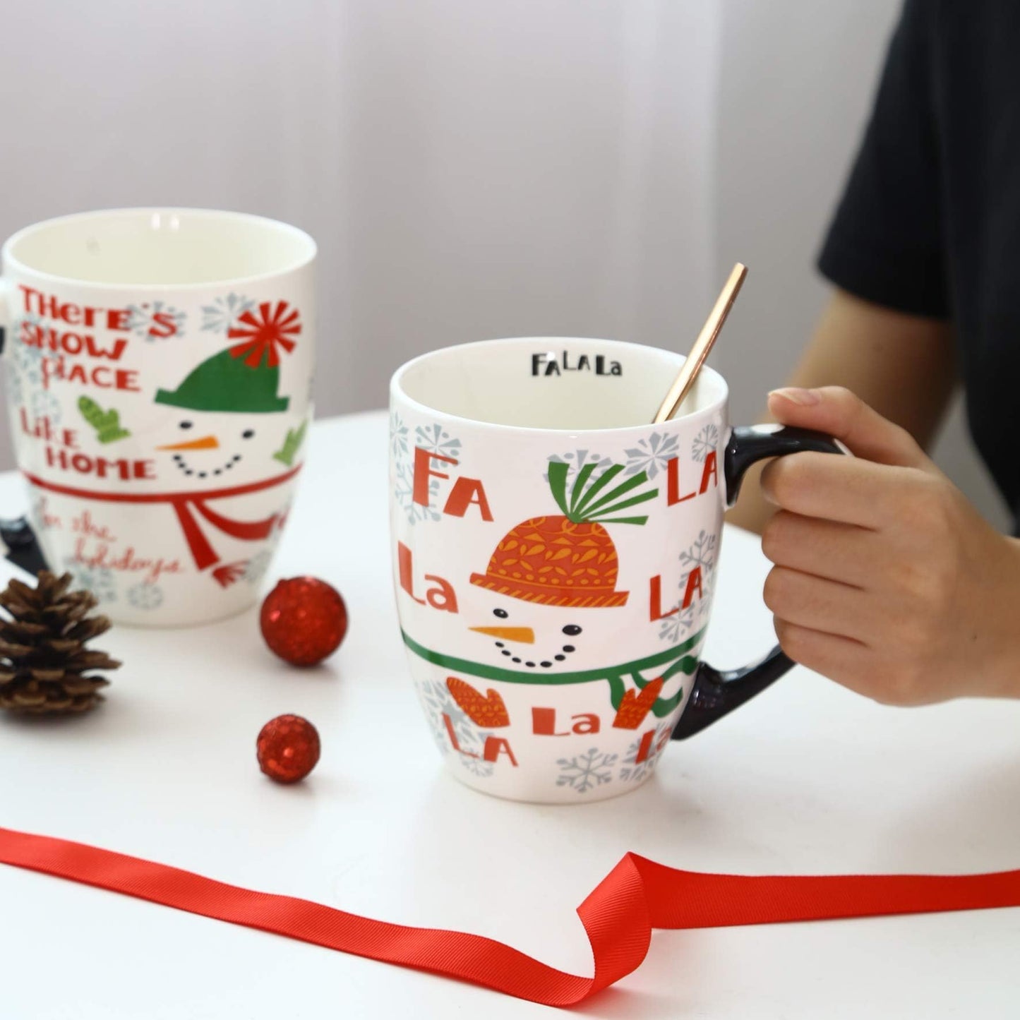 Topadorn 18 oz Christmas Mugs Set of 4, Ceramic Coffee Cups with Snowman & Christmas Hat Design - Gift for Family and Friends, Ideal for Holiday Party, Hot Chocolate, Tea