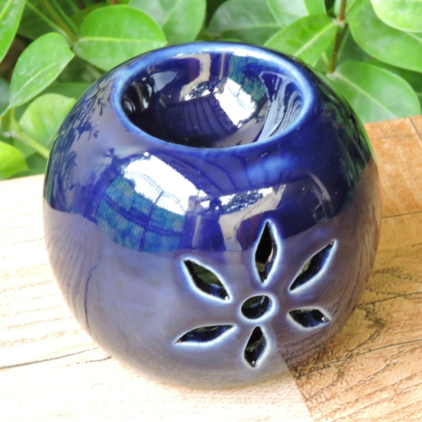HealthGoodsIn - Ceramic Tea Light Essential Oil Diffuser Round Shaped | Tea Light Ceramic Wax Melt/Essential Oil Burner | Essential Oil Burner for Living Room, Bedroom, Outdoor Area (Violet)