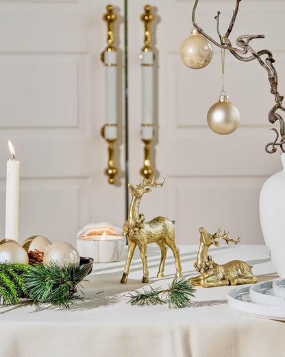 DN DECONATION 2pcs Gold Christmas Reindeer Figurines, Tabletop Reindeer Christmas Decor Indoor, Small Resin Xmas Brass Deer Decorations for Home Mantel Decor