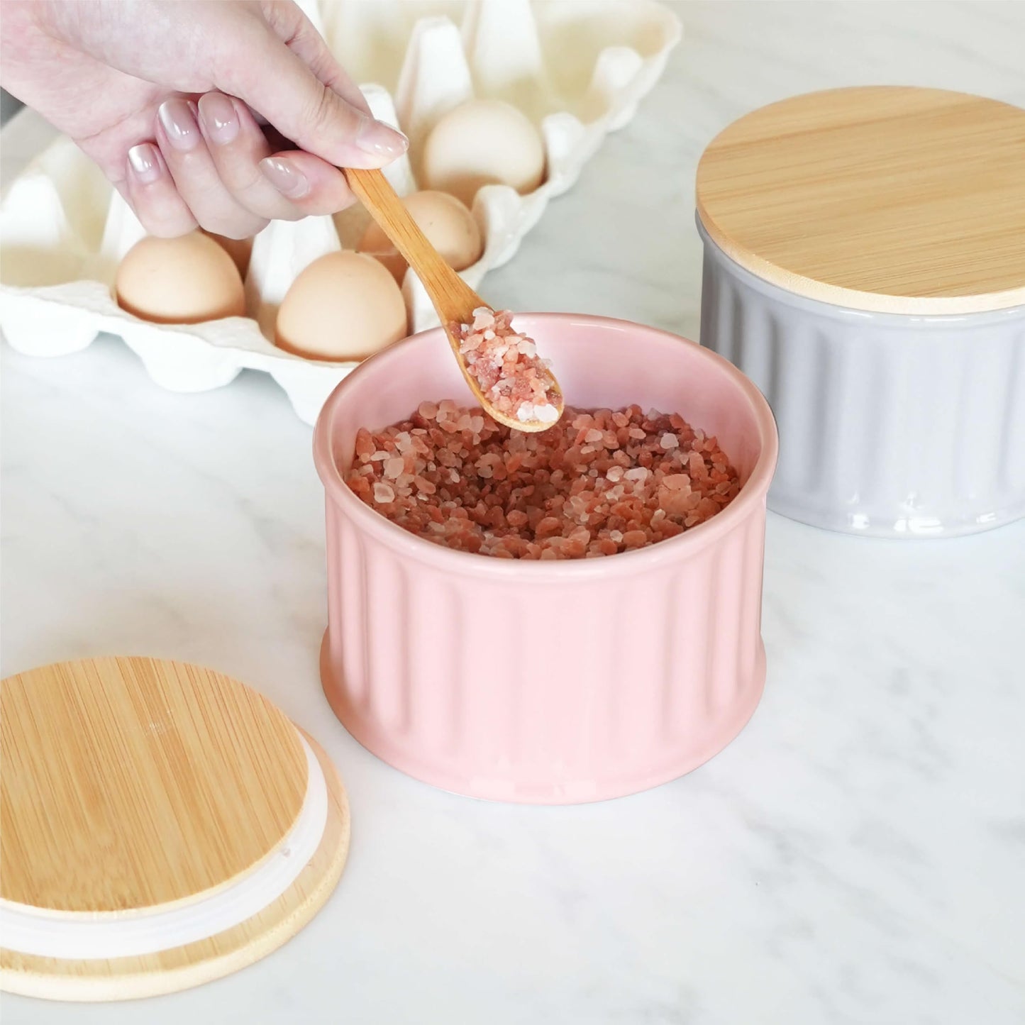 seicasaya Ceramic Condiment Pot with Bamboo Lid - 17oz Multi-purpose Seasoning Container for Salt, Sugar, Spices - Modern Striped Kitchen Countertop Storage Jar (Pink)