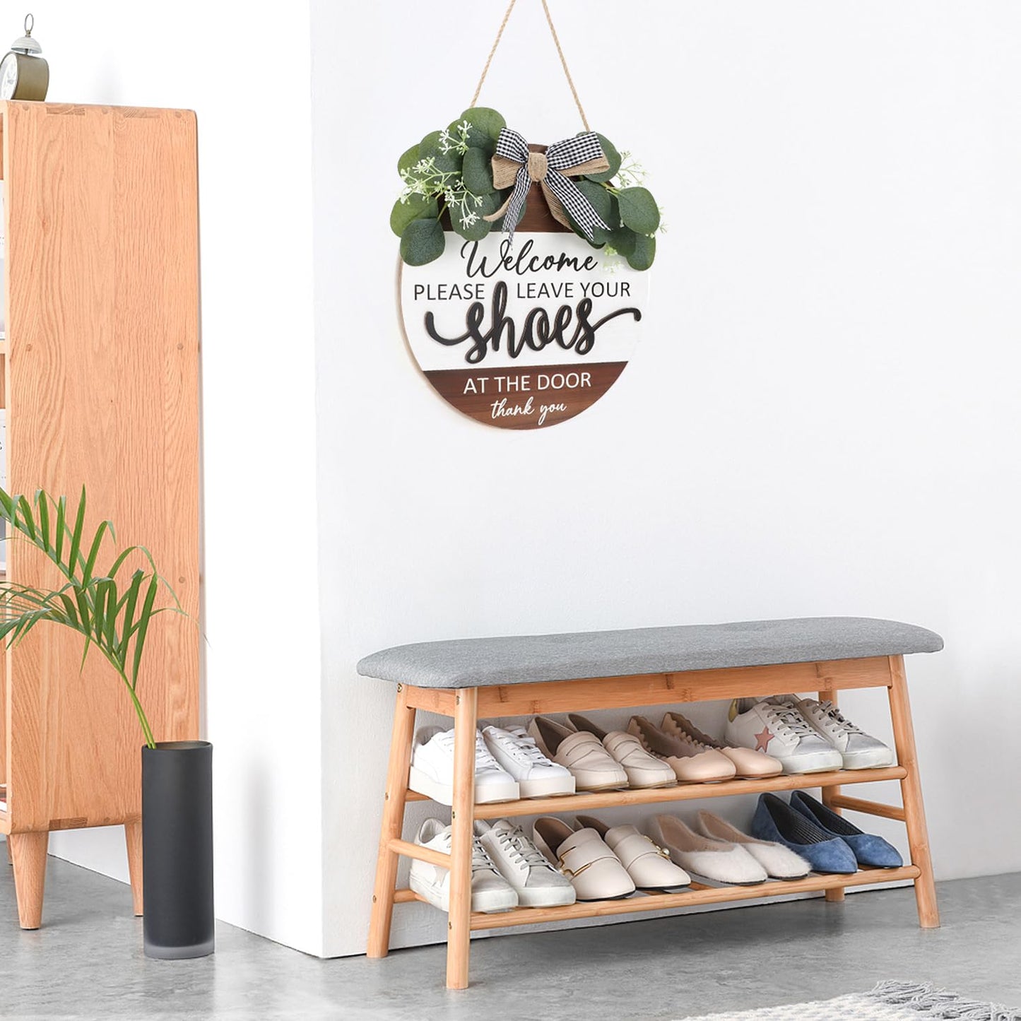 TOARTi 3D Welcome Wreath Bow-Knot Front Door Wood Sign Hanging, Please Leave Your Shoes Funny Sign Round Plaque, Shoes Off No Shoes Sign for Home Porch Entrance Decoration