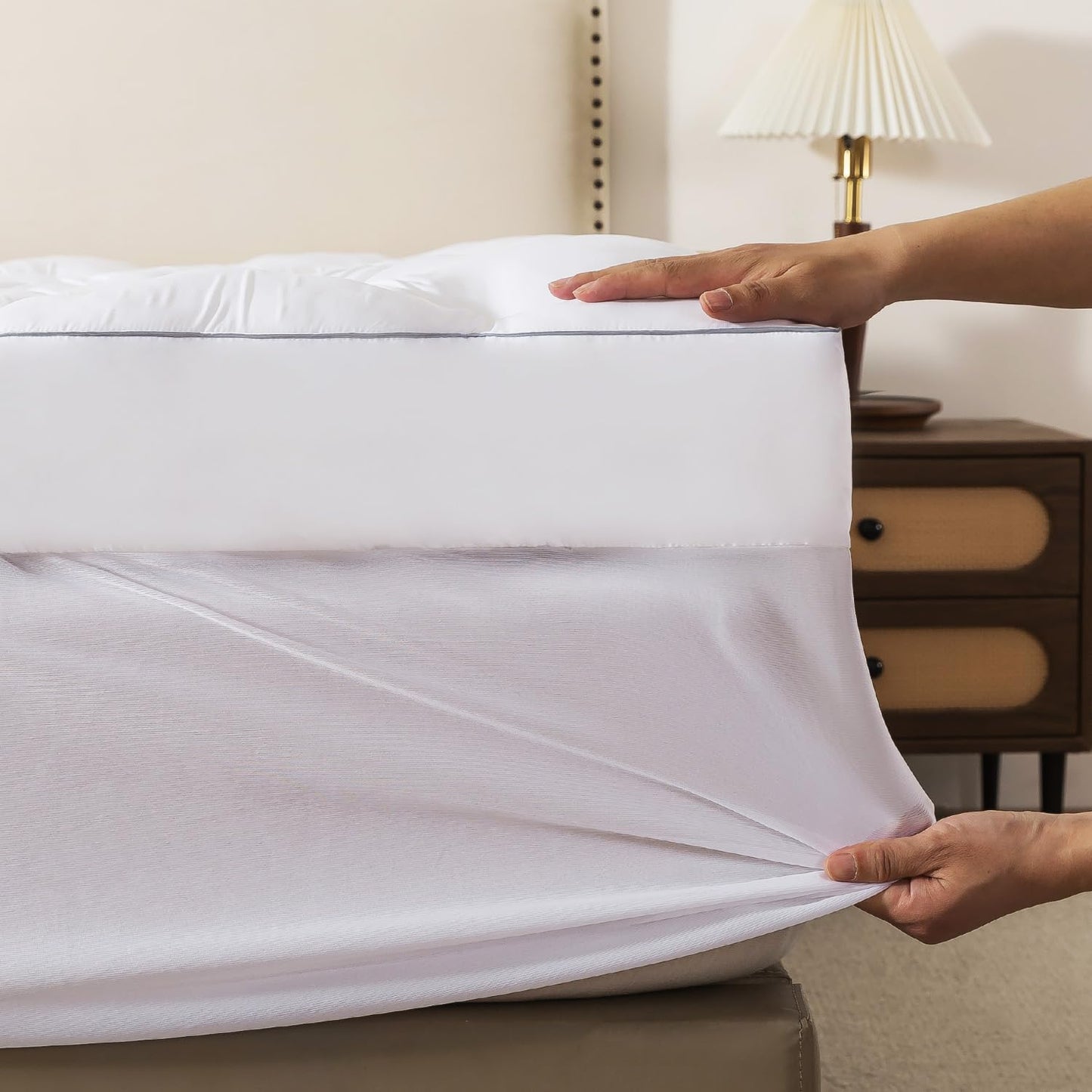 WhatsBedding 5 Inch Memory Foam Mattress Topper Full Size, Supportive Fluffy Shredded Memory Foam Filled Pillow Top, Extra Soft Bed Topper with Deep Pocket, 54x75x5 Inch