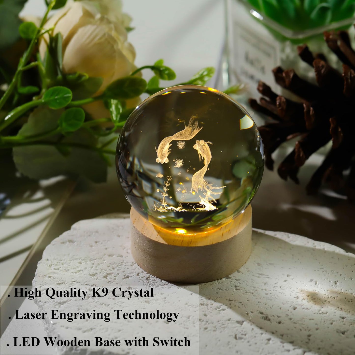 Arikyrist 3D Goldfish Crystal Ball Night Light, Crystal Goldfish Figurines with Wooden Base Gifts for Women and Kids, 3D Laser Engraved Glass Sphere Paperweight Decor for Home Office.