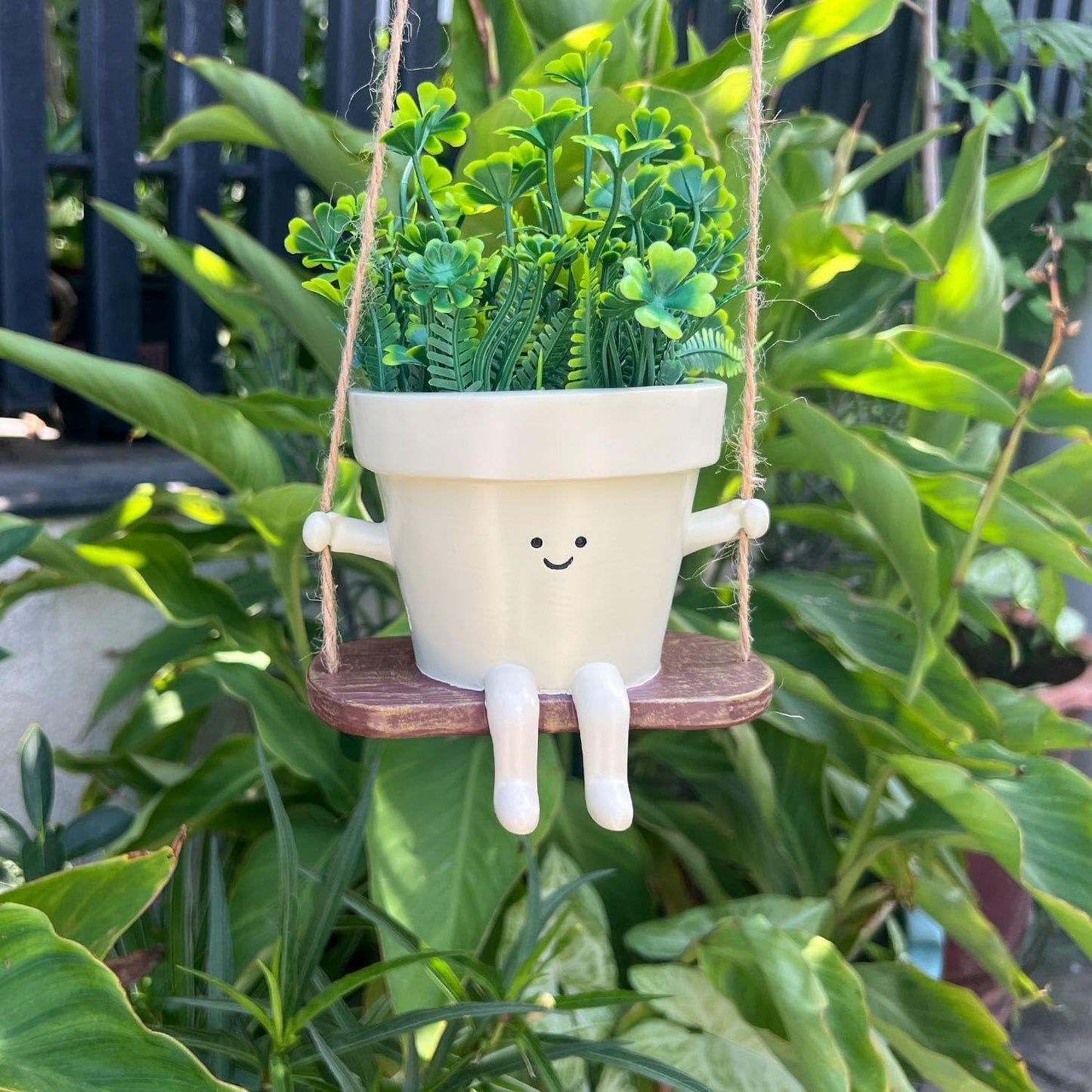 Swing Smily Face Planter Pot - Indoor Outdoor Flower Head Hanging Planters, Swinging Smiley Plant Pots with Drainage Hole,for Succulent/String of Pearls Plant Live Pot Gift Ideas for Mother, Christmas