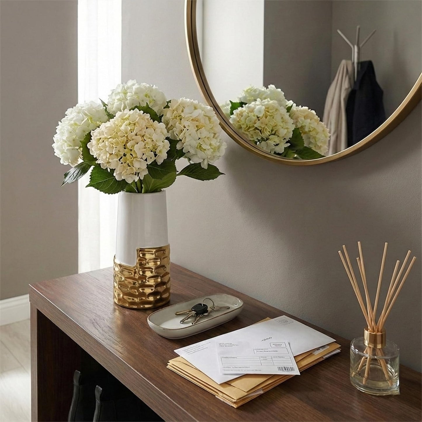 LCCCK 7.0" Gold Hammered Vase Home Decor, Elegant Ceramic White and Gold Flower Vase for Pampas Grass Decorative, Boho Small Cylinder Vases Centerpiece, Dining Table Living Room Jarrones Art