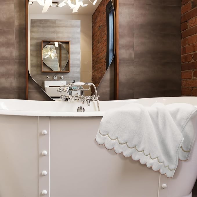 2 Pcs Scalloped Hand Towels 100% Cotton Fingertip Towels