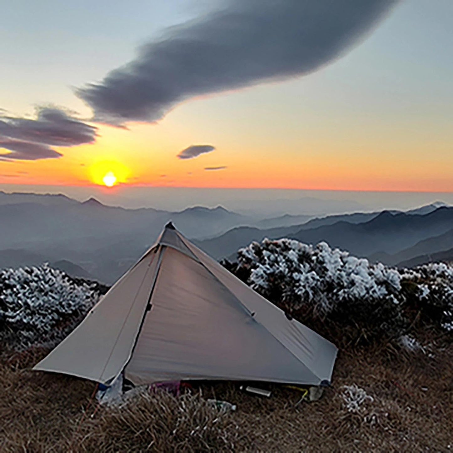 Ultralight Waterproof Tent, Double-Layer Three-Season Backpacking Tent for 1-Person Camping, Kayaking, Climbing, Hiking, Weighing in at only 2 pounds for The Tent (Grey)