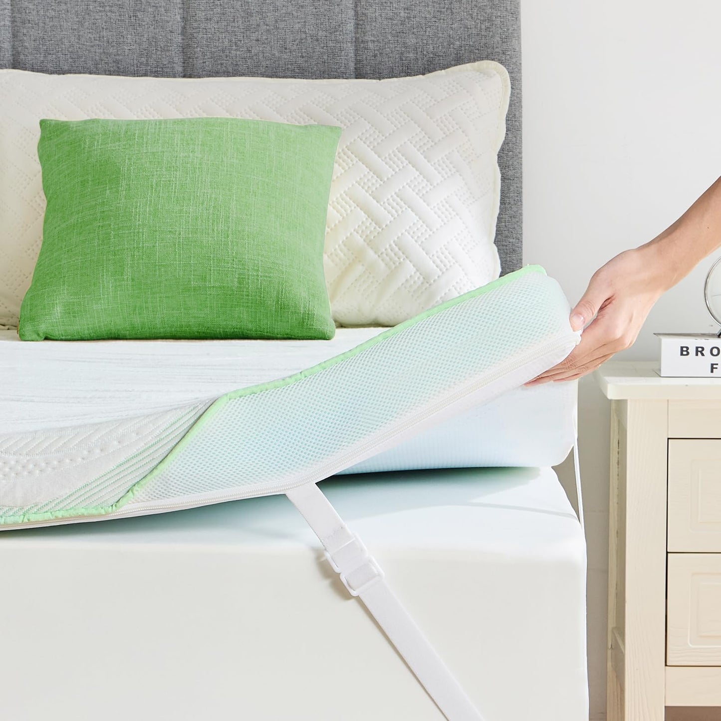 PERLECARE King Mattress Topper, 3 Inch Dual Layer Gel Memory Foam Bed Topper with Bamboo Cover, Medium Firm Support for Pressure Relief, Removable Washable Cover, Non-Slip Designing