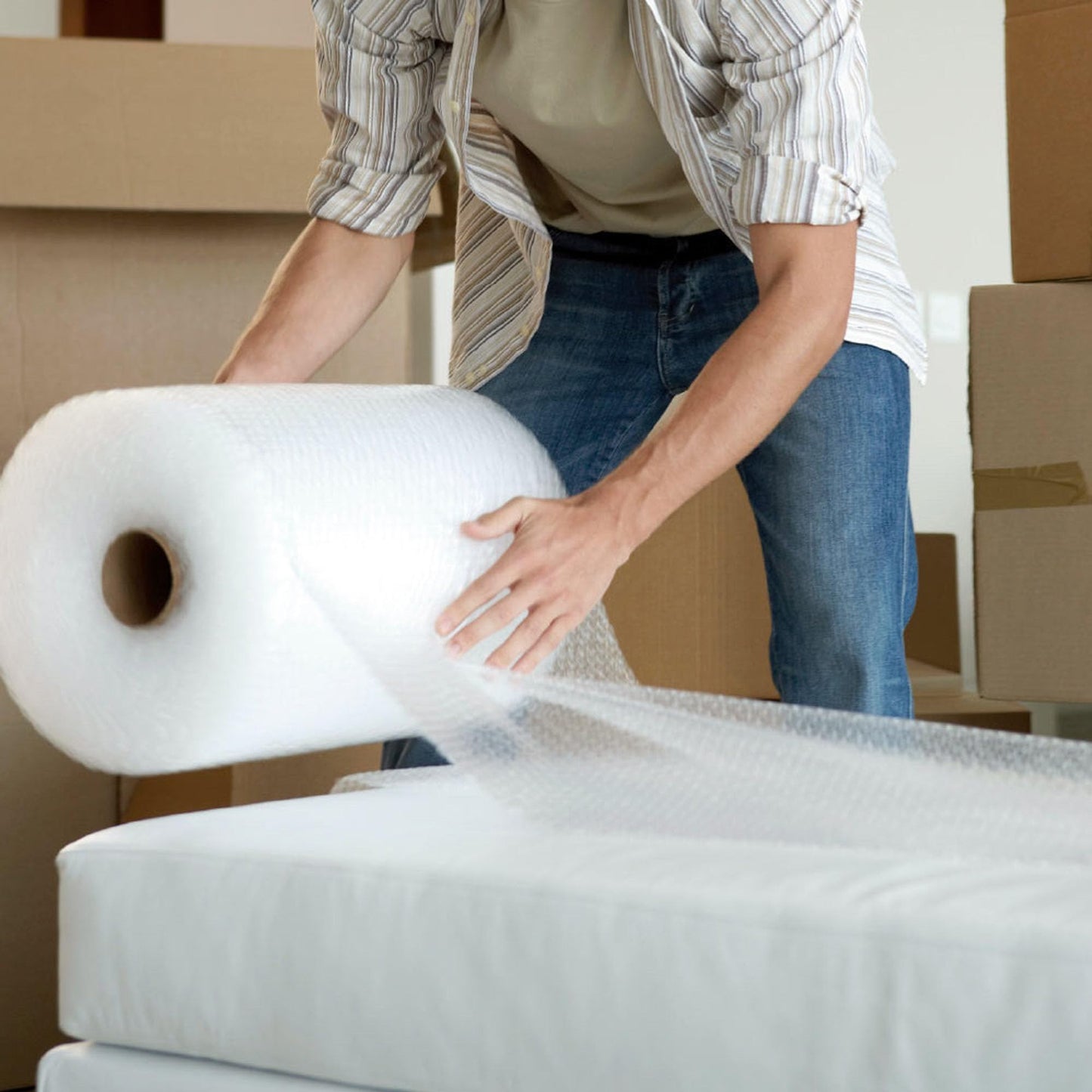 1 Meter Wide Packaging Roll of Large Bubble Wrap 1000mm x 50m Small Air Bubbles For Packing or Moving House