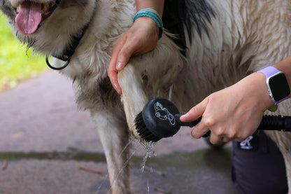 Mud Daddy - Ice Blue - Portable Pet Washer, Multipurpose Washing Device, Muddy Walks, Pet Cleaning,Grooming Perfect for Dogs, Horses, Bikes, Shoes, Camping and More – 5 Litre