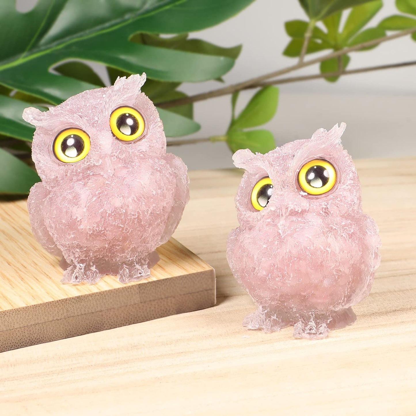 Nupuyai 2.5 inches Orgone Resin Crystal Chips Tumbled Stone Owl Statue, Mini Hand Carved Stone Crystal Animal Figurines for Tabletop Indoor Outdoor, Rose Quartz