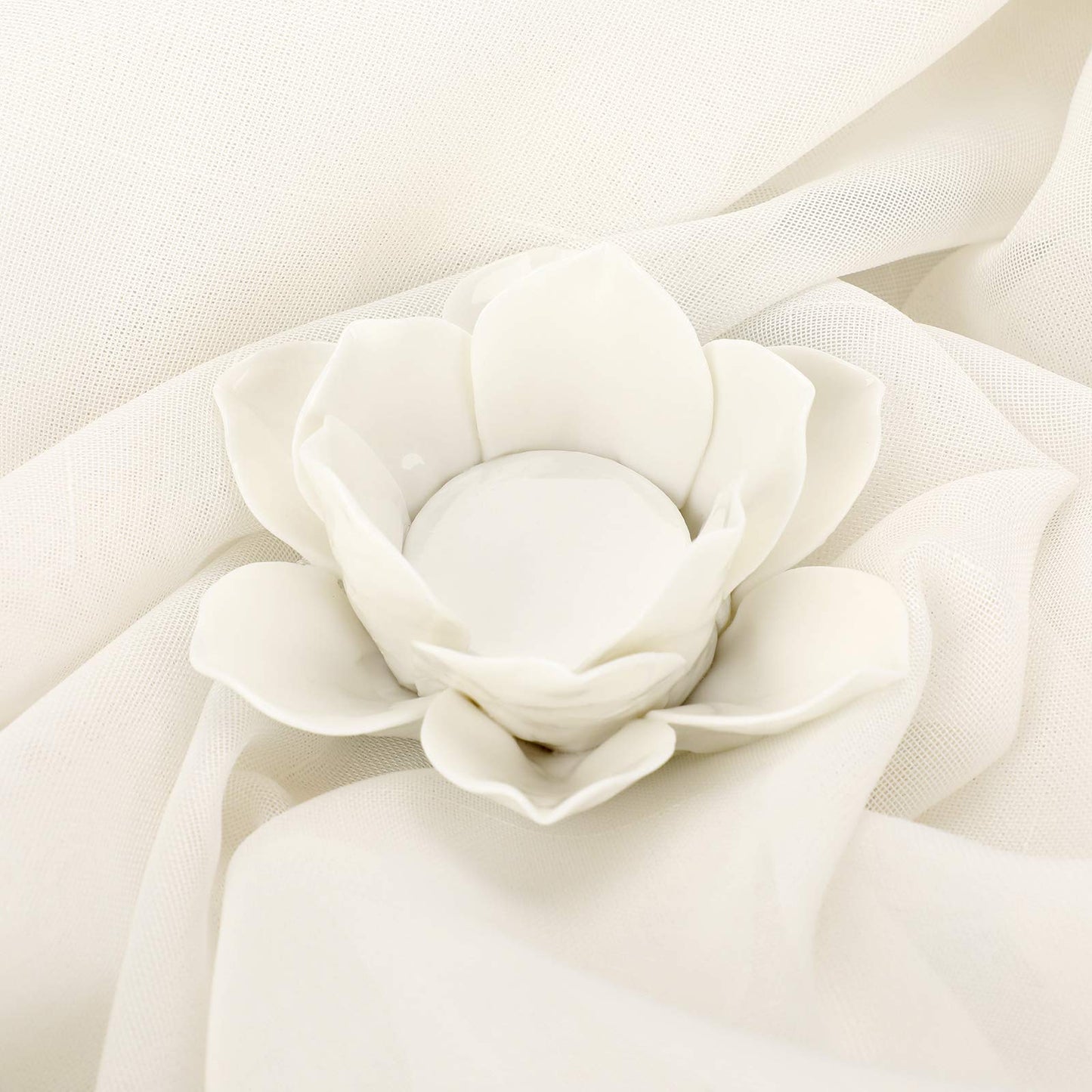 OwnMy 4.5 Inch Ceramic Lotus Flower Tea light Holder Lotus Petals Candle Holder Candlestick, Votive Flower Tealight Candle Holder Candle Lamps Holder with Gift Box for Home Decor Wedding Party (White)