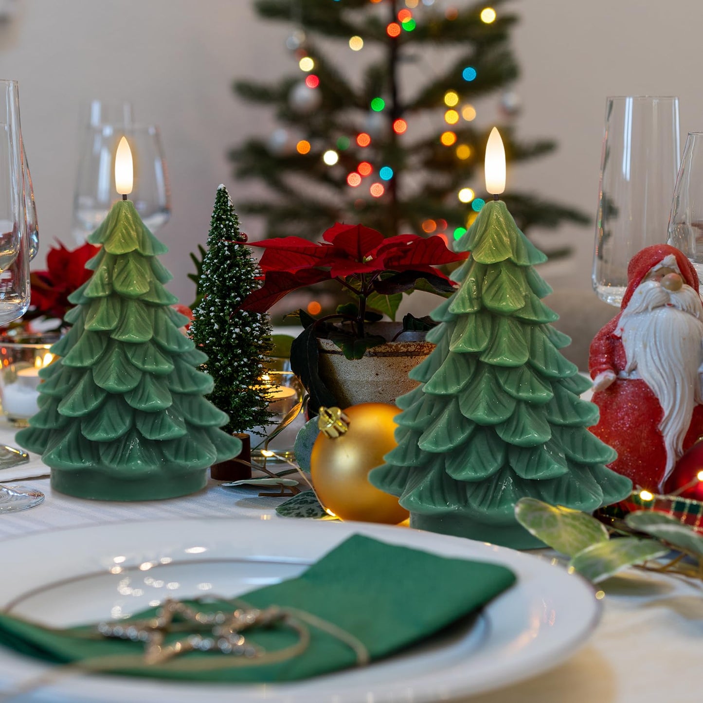 Lasumora Christmas Tree Shaped LED Candles with 6H Timer, 2 Pcs Flameless Pillar Candles Flickering, Battery Operated LED Candle with 3D Flame Wick, Green Candles for Home Décor Christmas Gifts