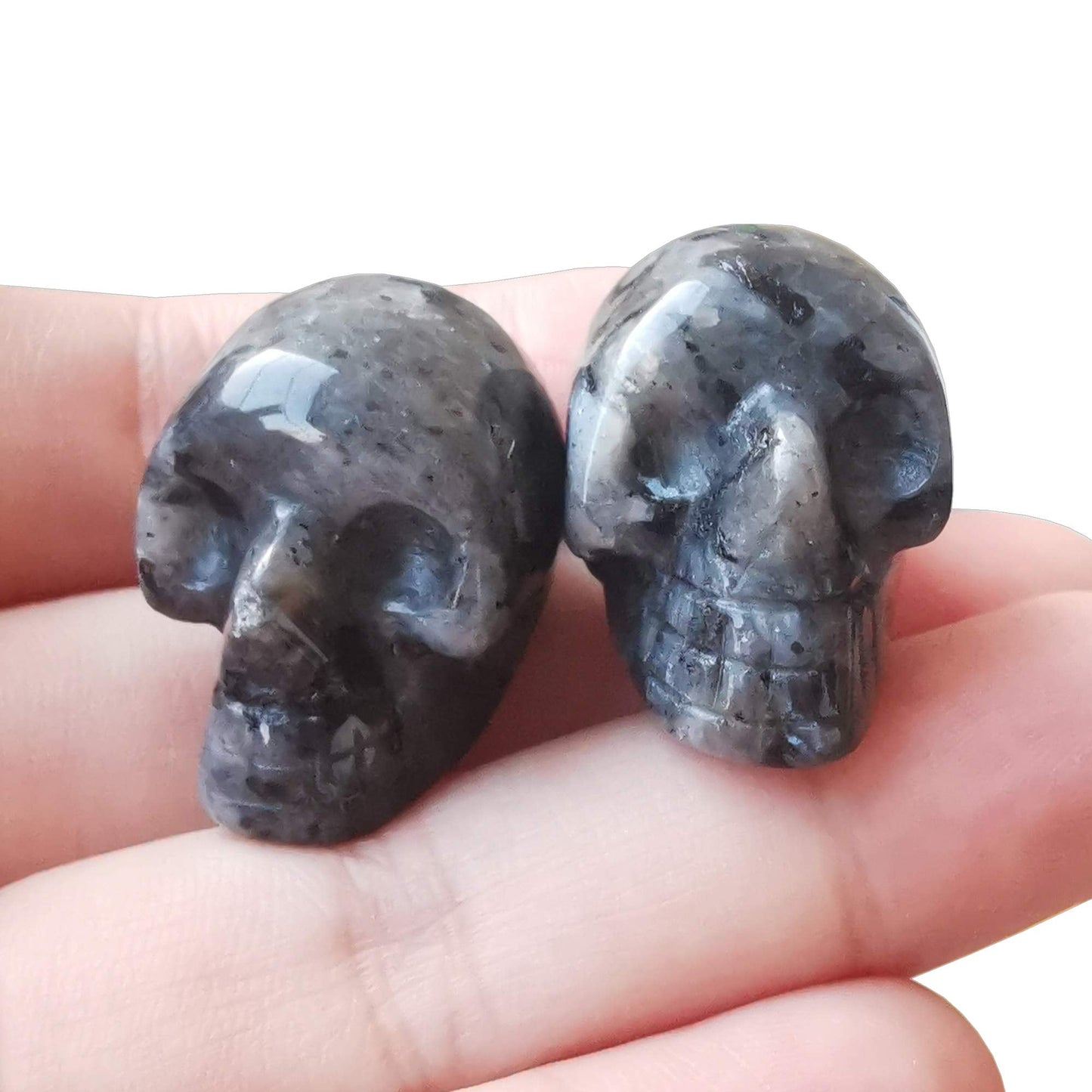 Bacatgem 2 Pcs Natural Black Labradorite Mini Crystal Human Skull Figurines,1 Inch Handcarved Crystals and Healing Stone Room Decor Gemstone