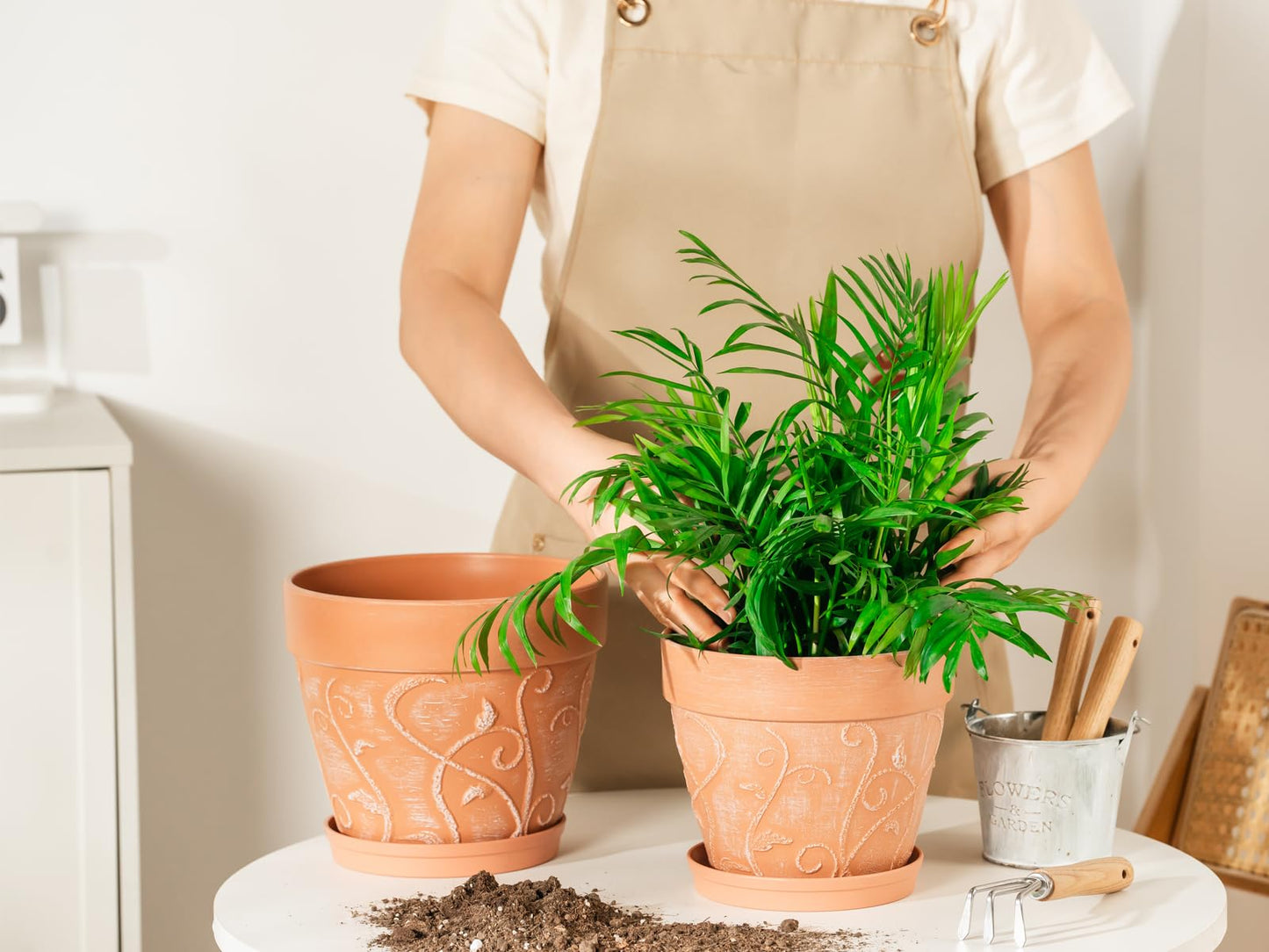 Melphoe Plant Pots Indoor with Drainage & Saucer, 2Pack 7/8 inch Flower Pots Outdoor Planters for Indoor Plants Garden Home Decor Cactus Succulent, Rigid Plastic (Imitation-Terracotta) Vine-Embossed