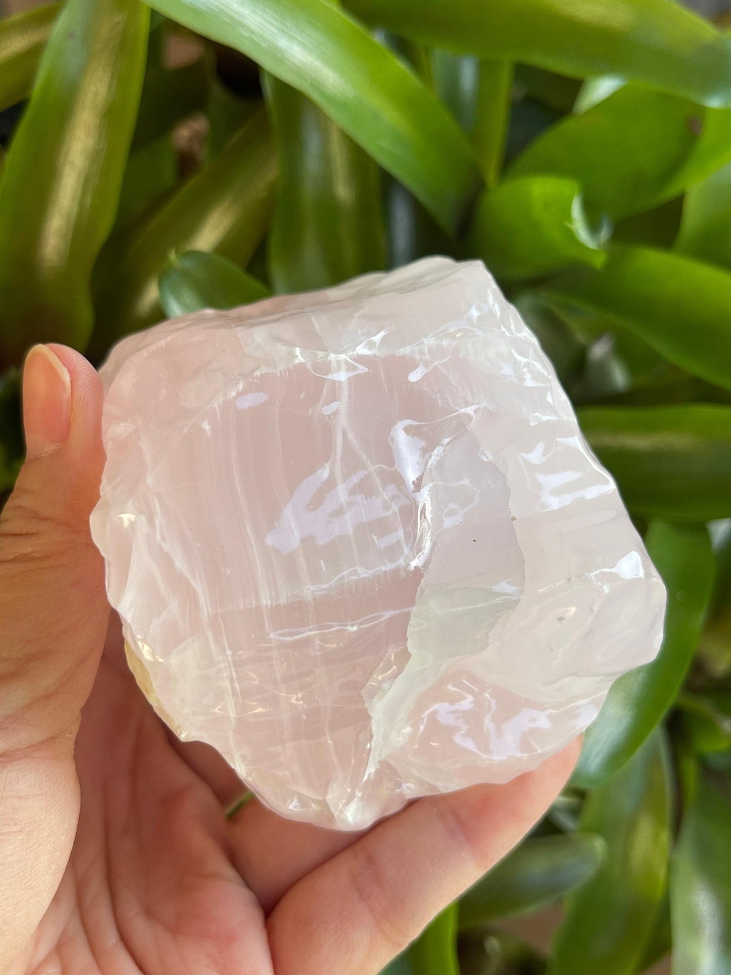 GAF TREASURES X-Large Pink Calcite Calcite Rough Natural Stones, Raw Calcite Pink Crystals (0.25-0.5 Pounds)