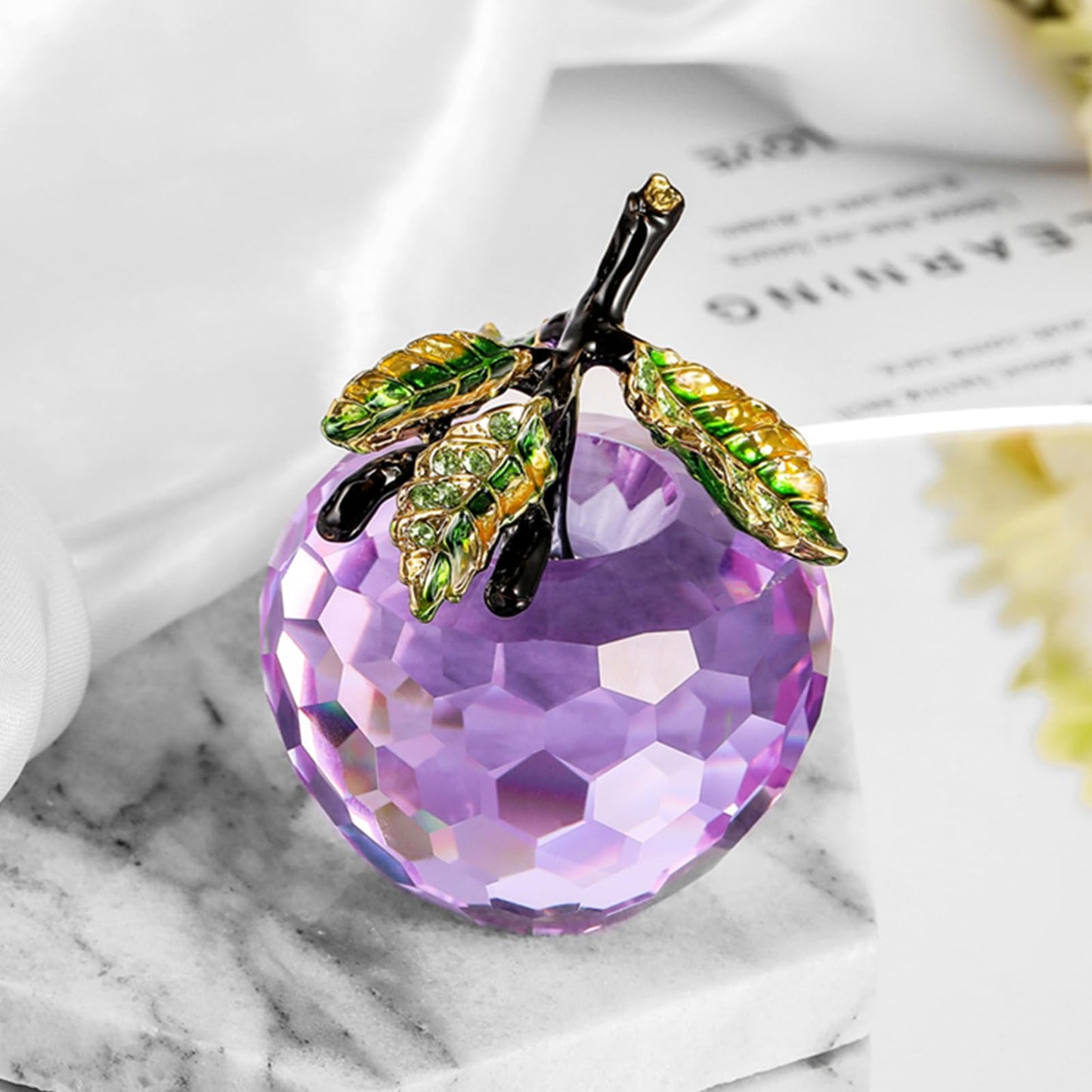 Vie jeune Crystal Apple Figurine Paperweight, Handmade Statue Ornament Home Decoration, Collectible Crystal Crafts, Come with Gift Box, Great Gift for Birthday Holidays Christmas (Purple-50mm)